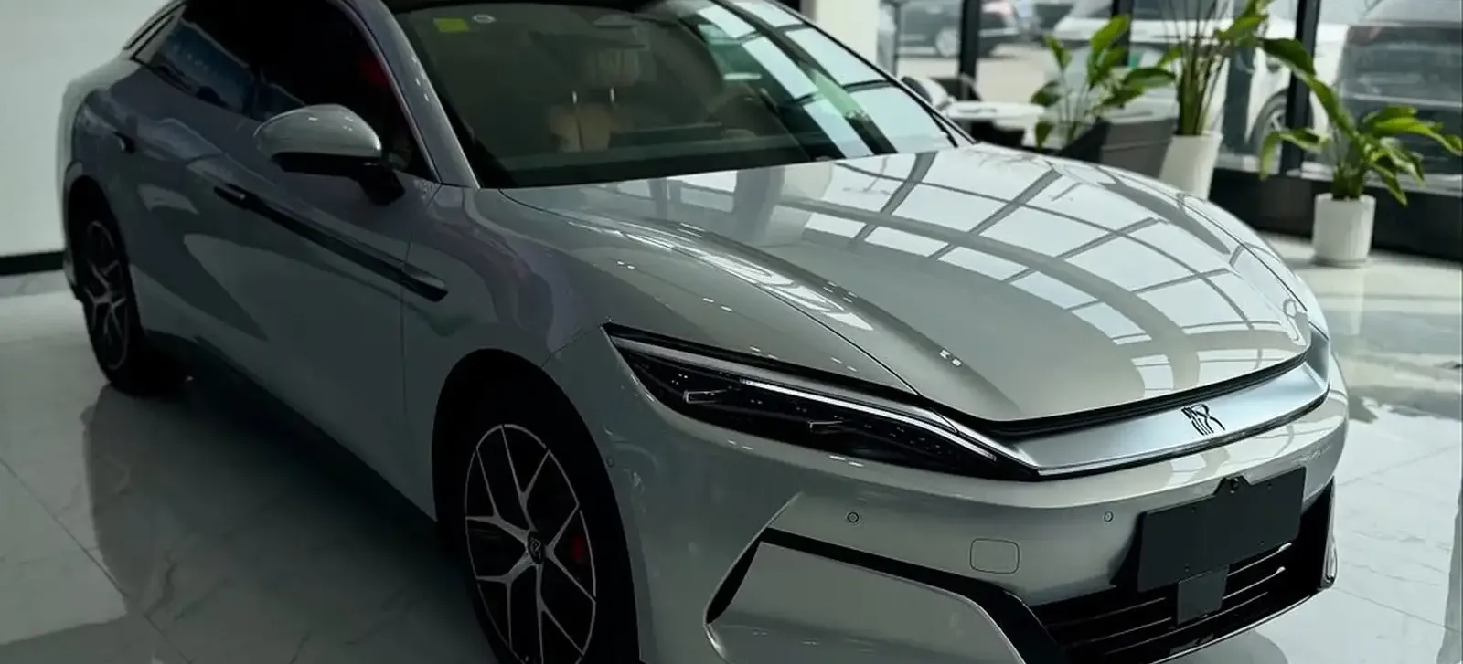 BYD Han, 2025