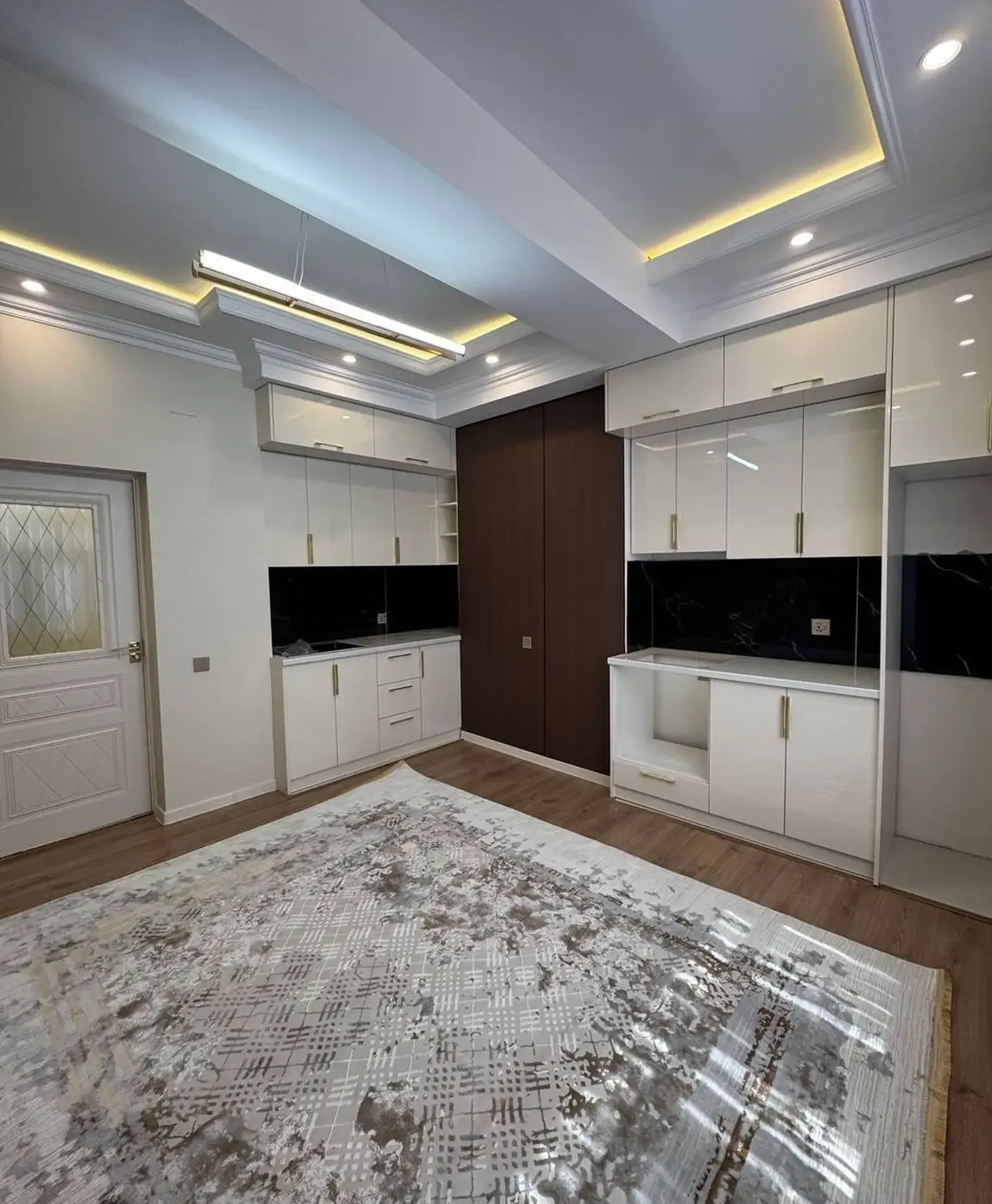 3-комн. квартира, 4 этаж, 93 м², н.Сино,кольцевой Профсоюз