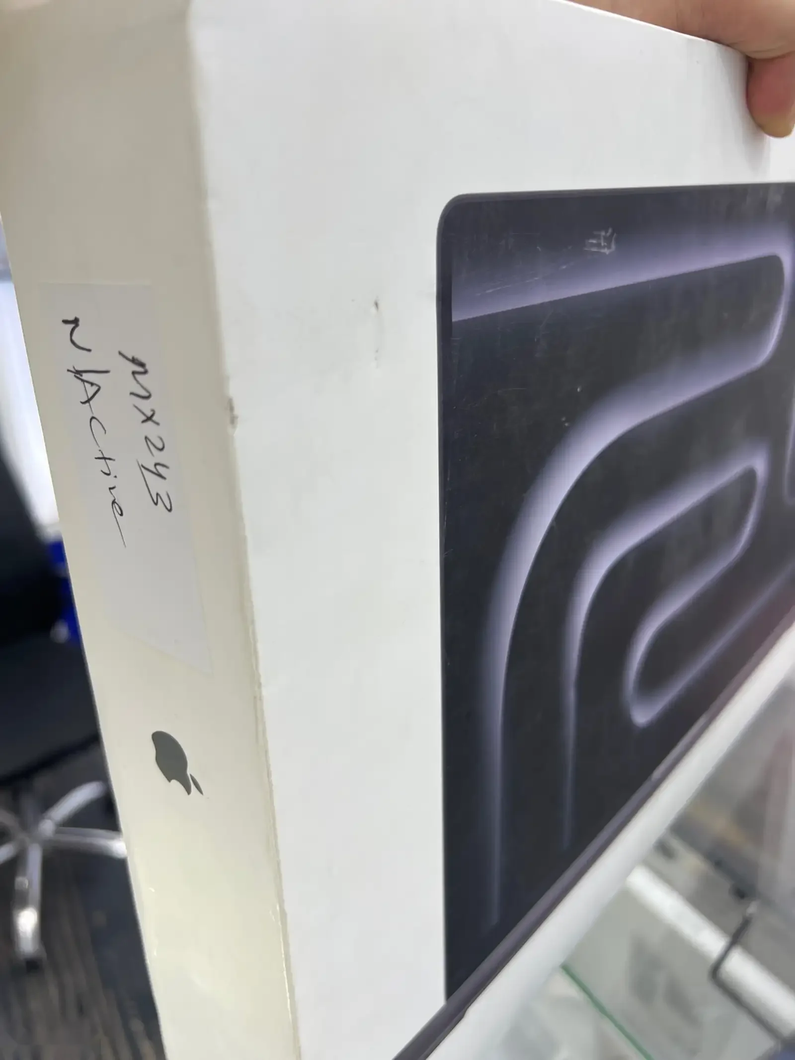 Ноутбук Apple Macbook m4 max — фото 2