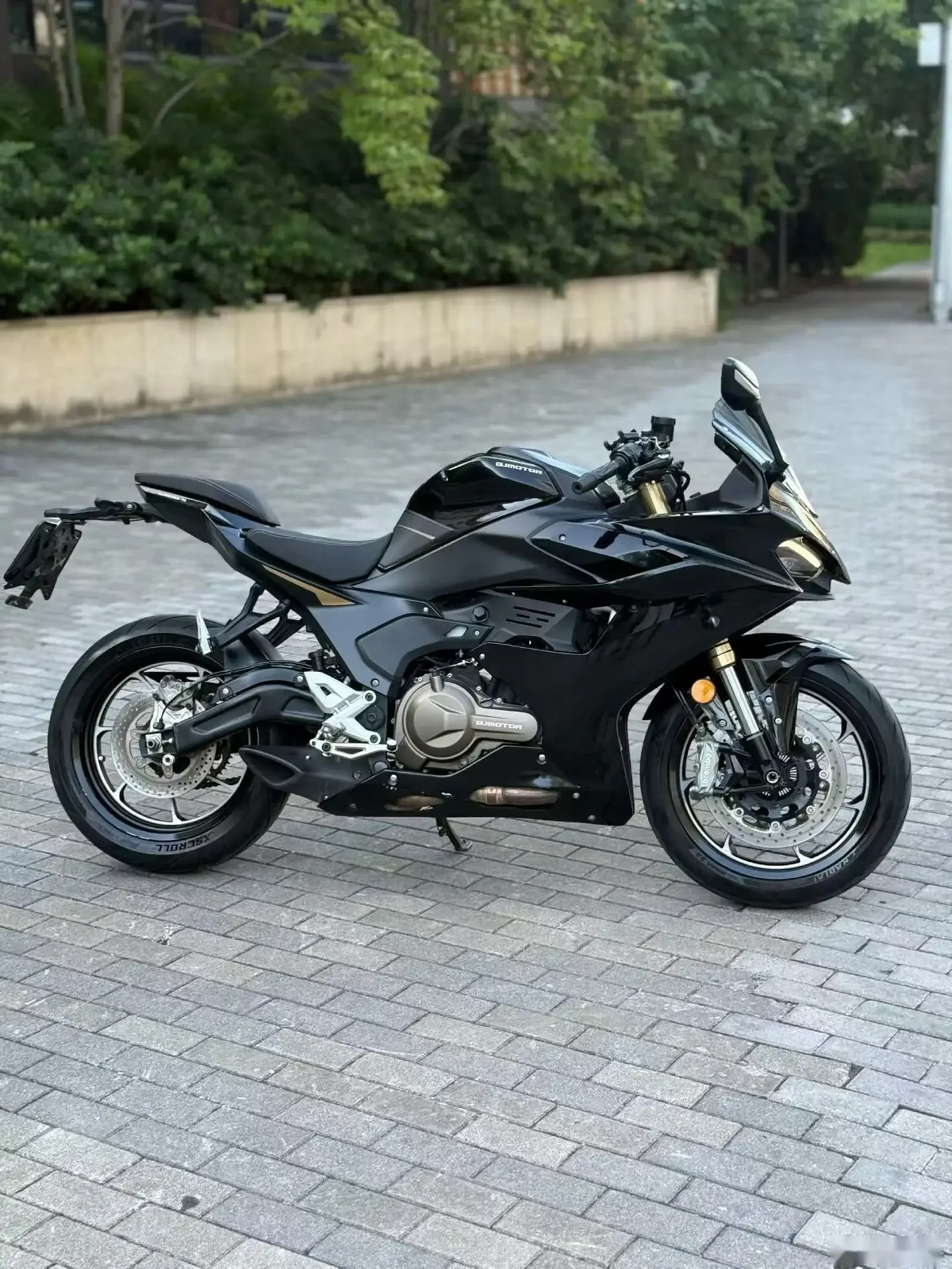 Мотоцикл QJmoto 500SR — фото 2