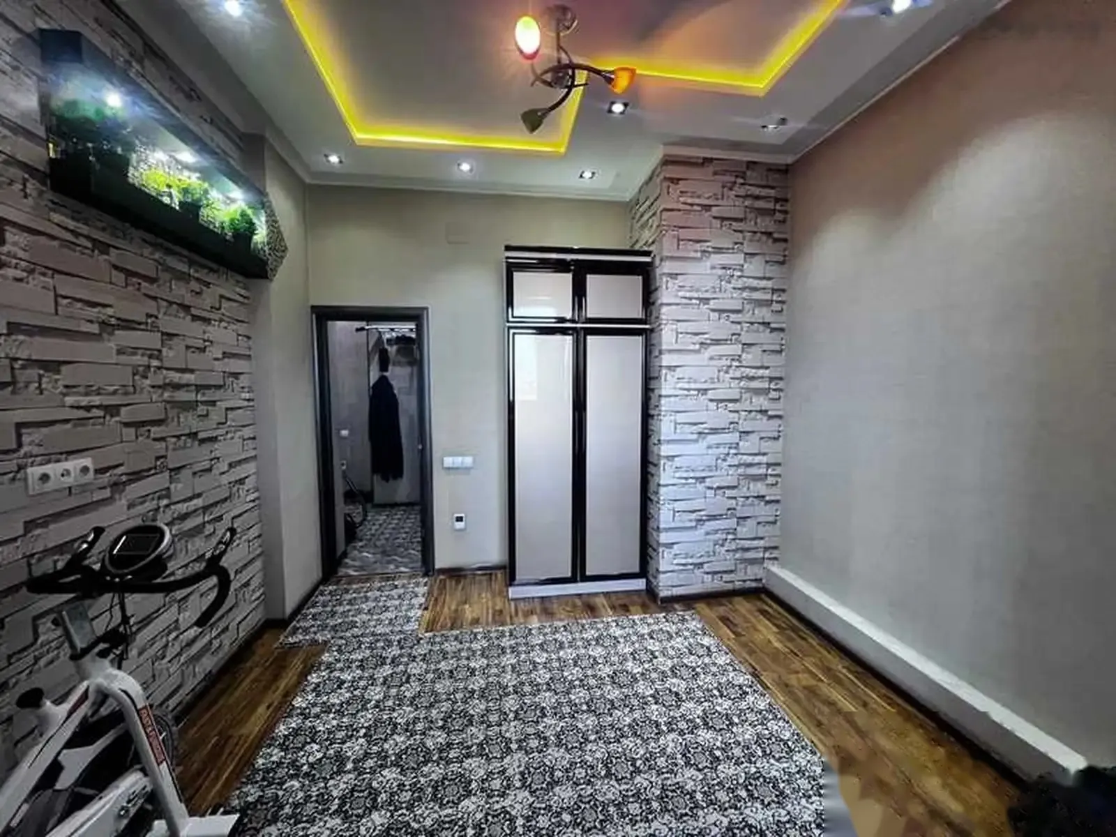 3-комн. квартира, 4 этаж, 80м², Сино