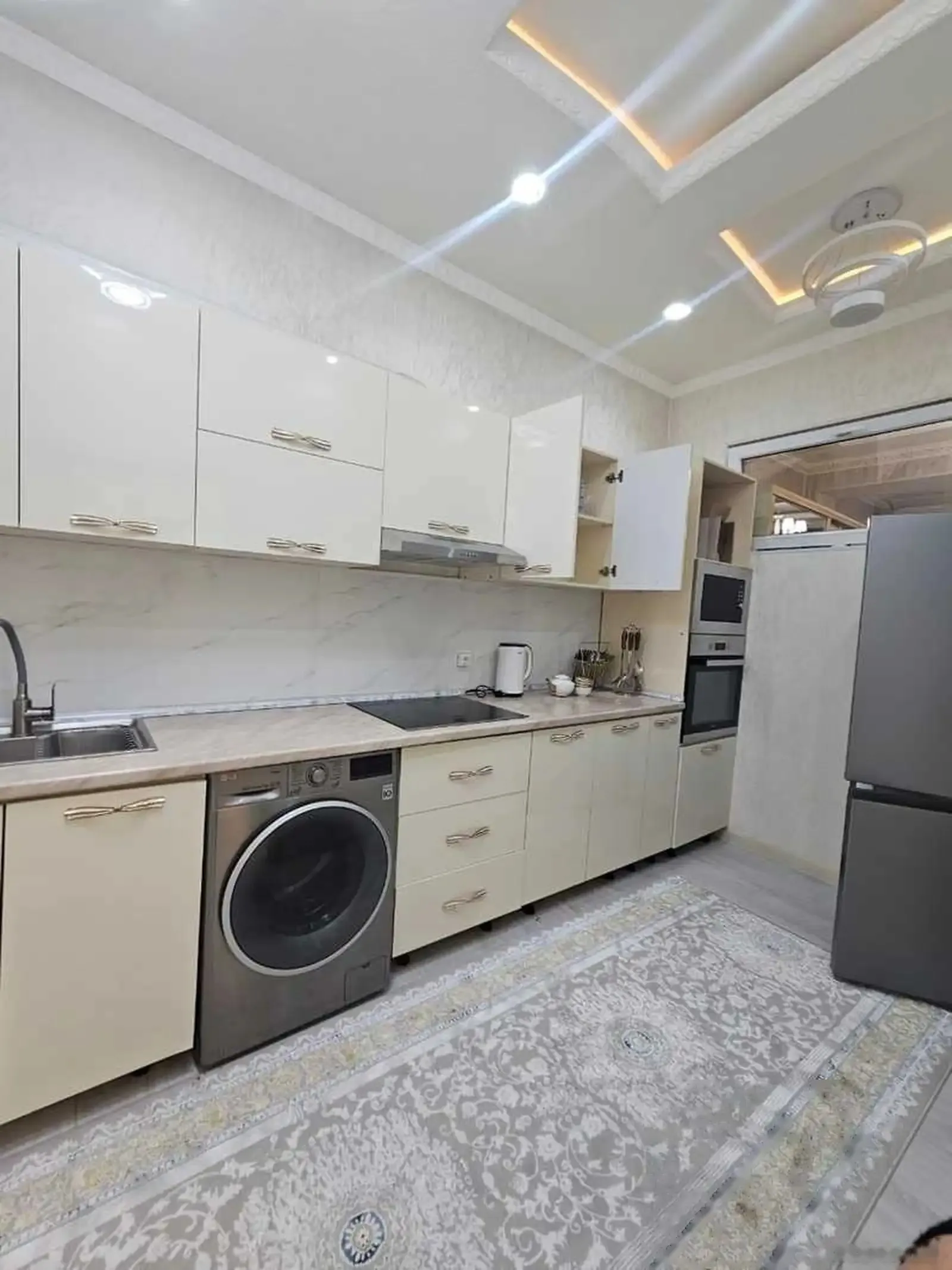2-комн. квартира, 8 этаж, 90м², Шохмансур