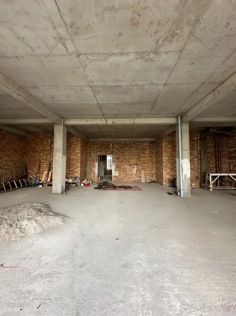 Помещение под свободное назначение, 270м², Сзади гостиницы Сафо, Спуск пединститута, Центр