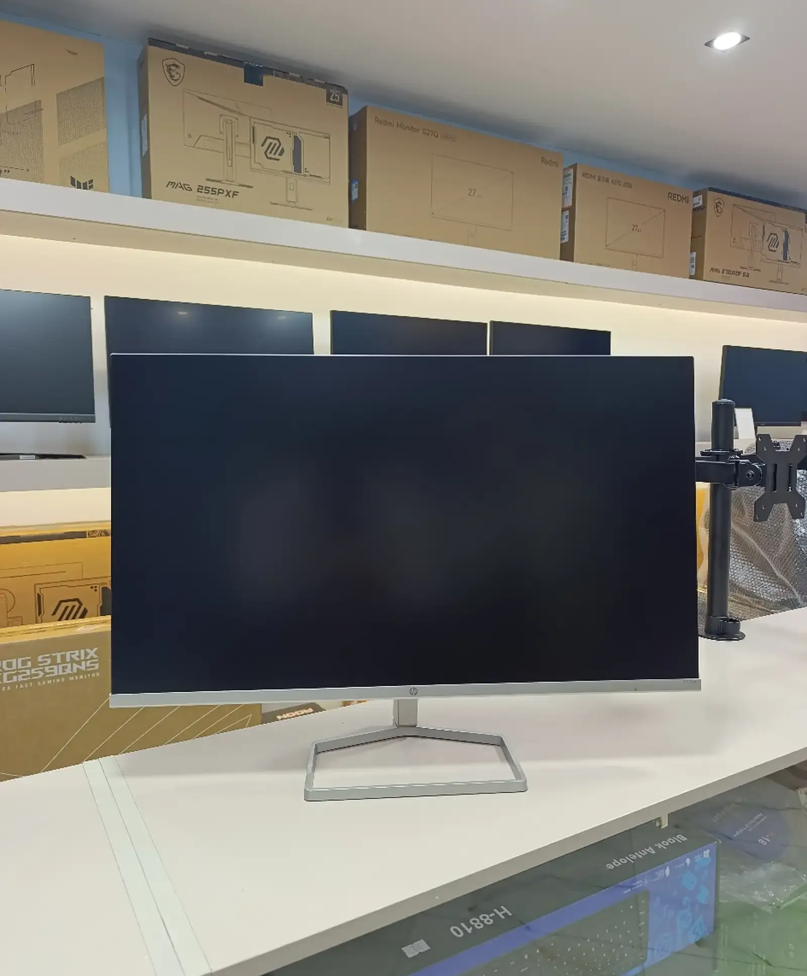 Белый монитор HP 27 100 Гц