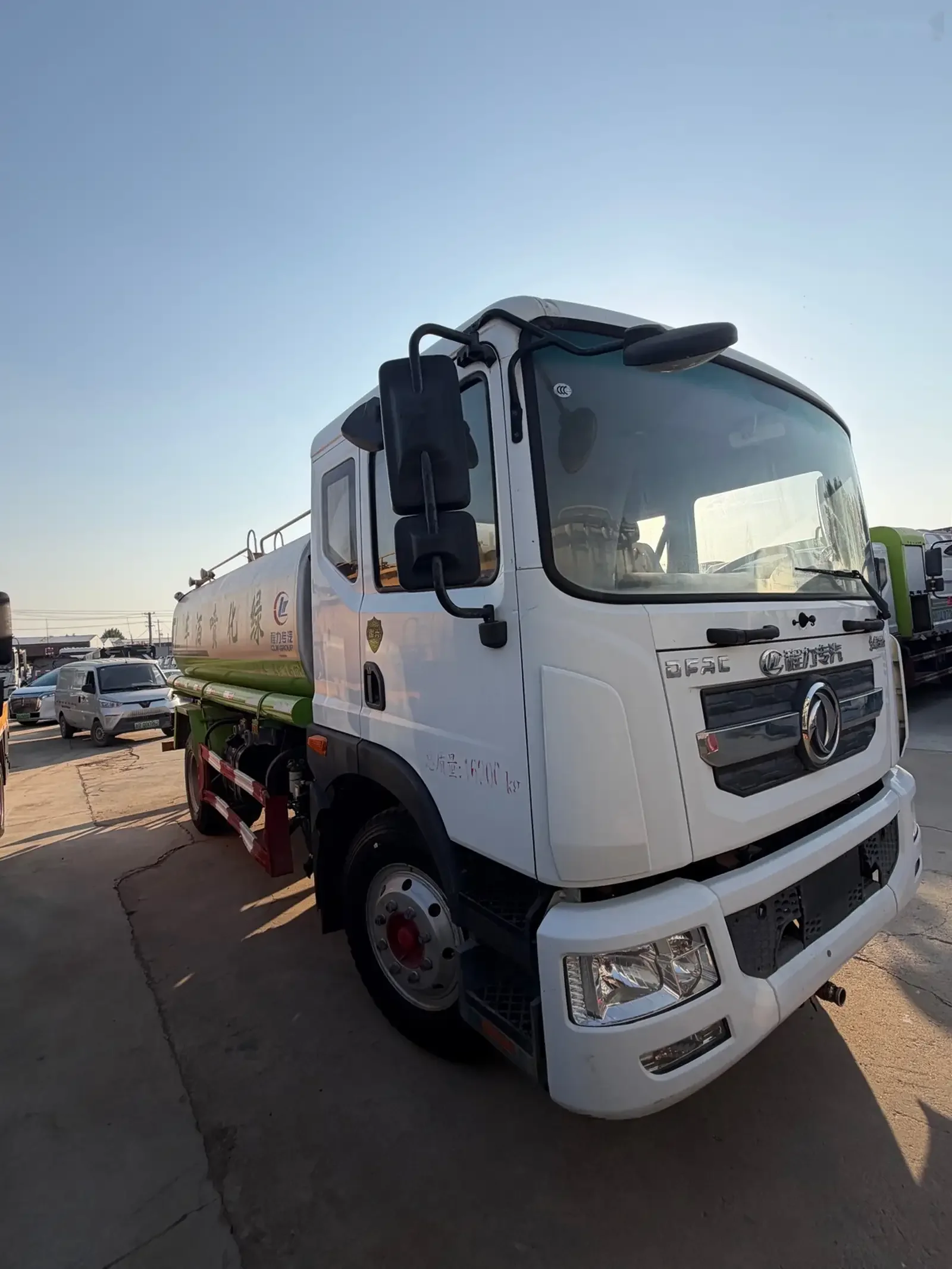 Водовоз 12 куба Dongfeng, 2012 — фото 3