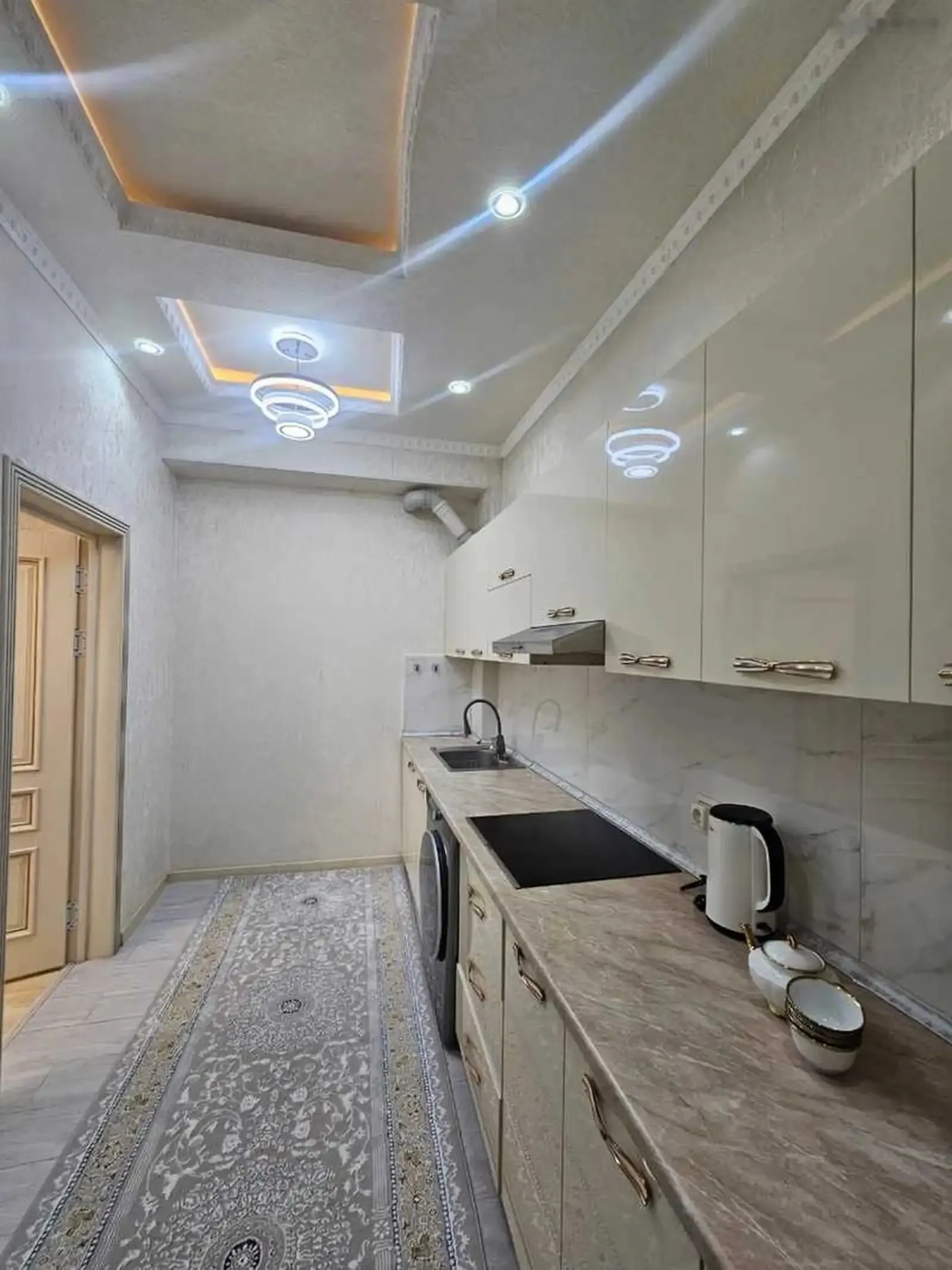 2-комн. квартира, 8 этаж, 90м², Шохмансур