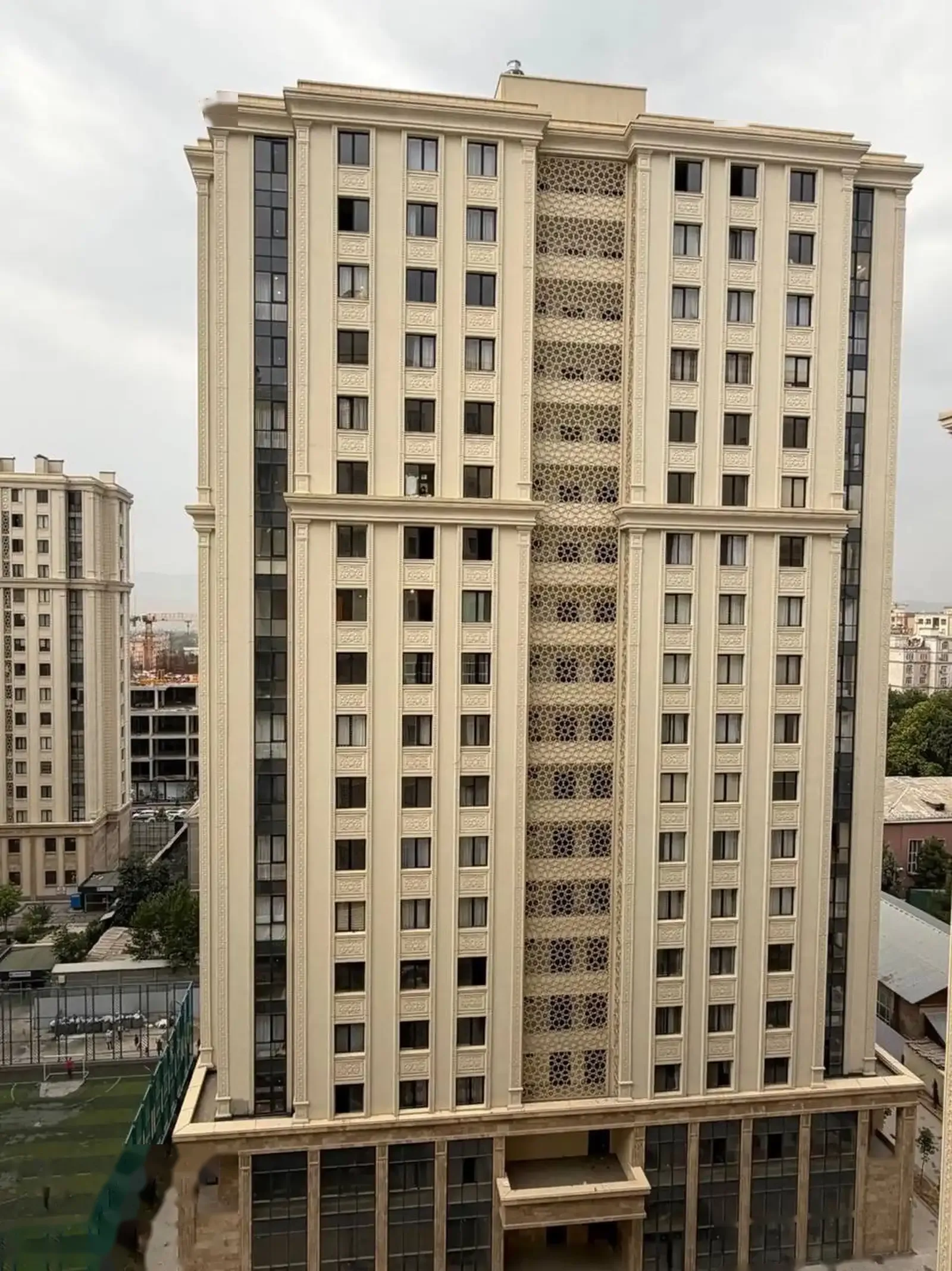 2-комн. квартира, 12 этаж, 101 м², Шохмансур