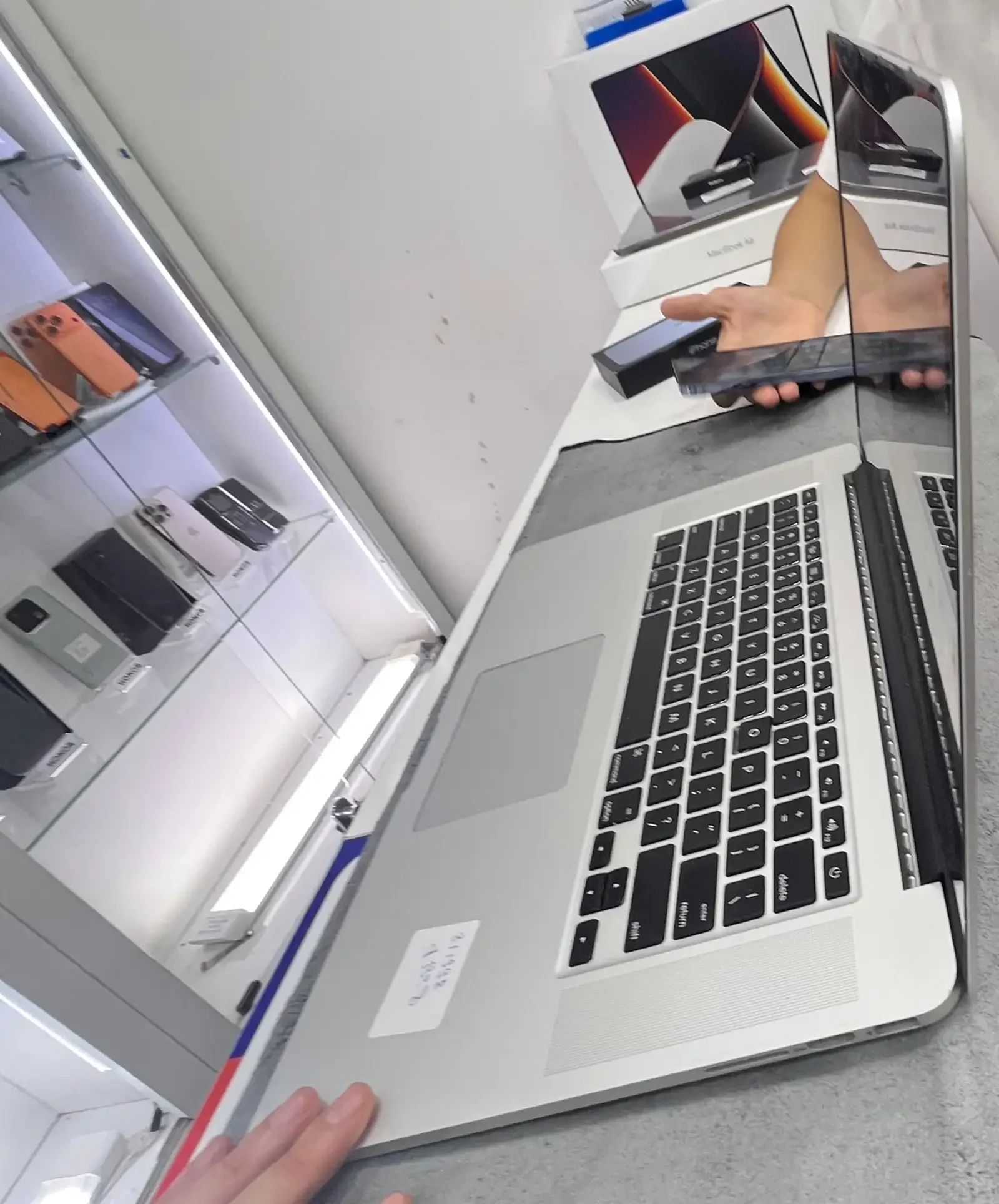 Ноутбук macbook pro 15 inch 2024 — фото 4