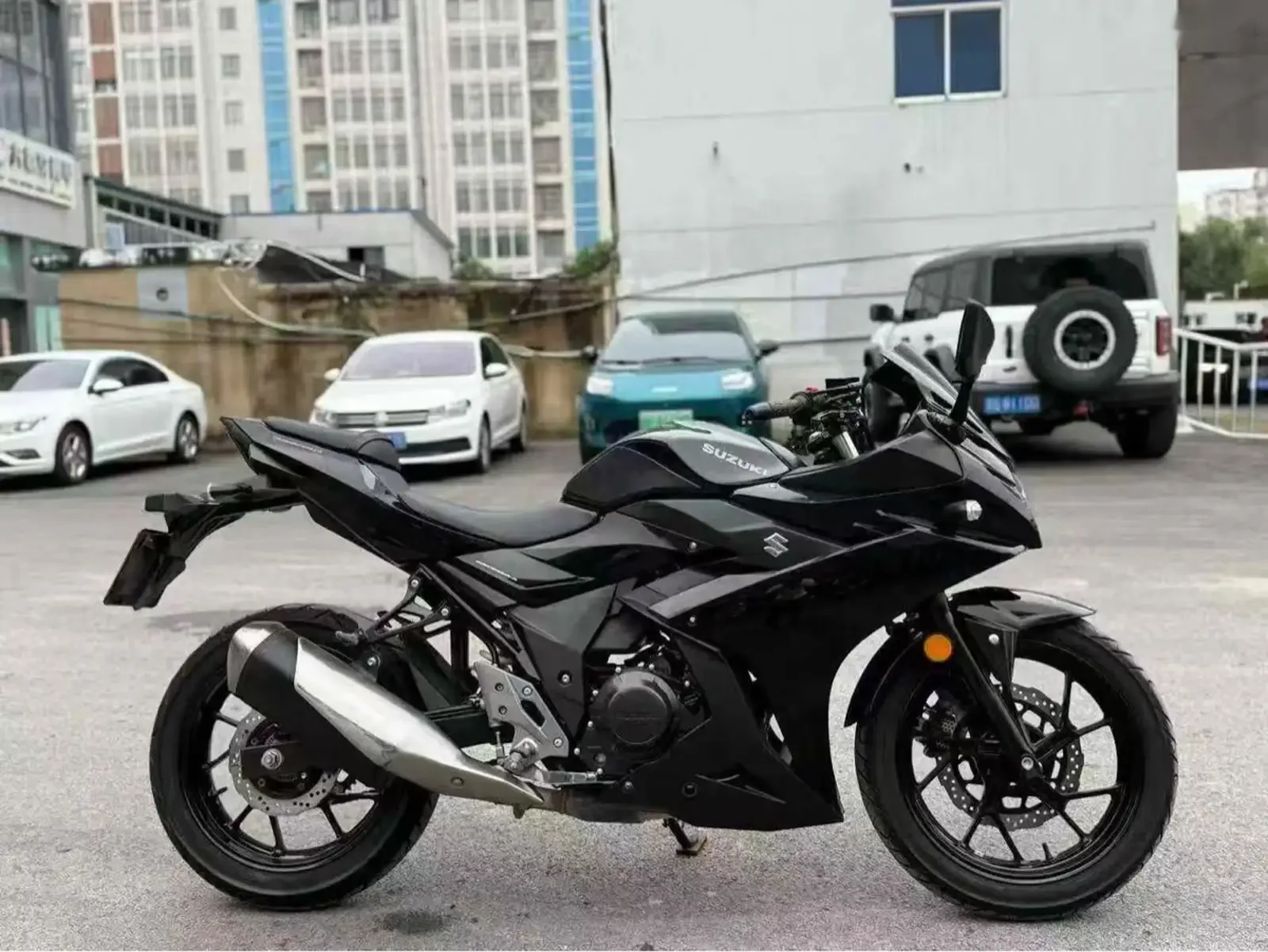 Мотоцикл Suzuki GSX250 — фото 2