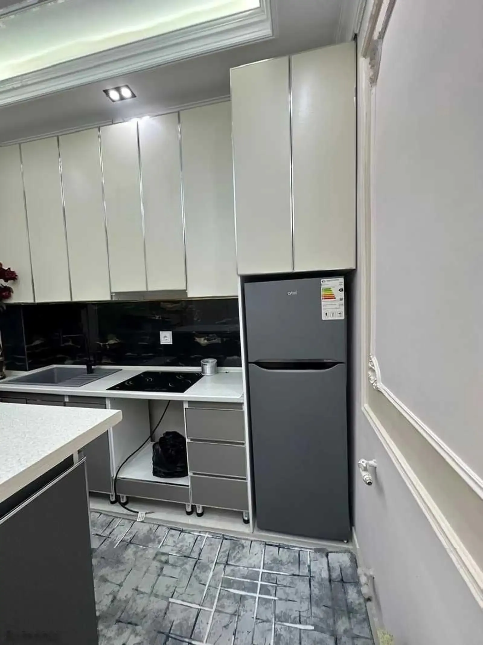 2-комн. квартира, 8 этаж, 68м², Айни 46/2, скорый