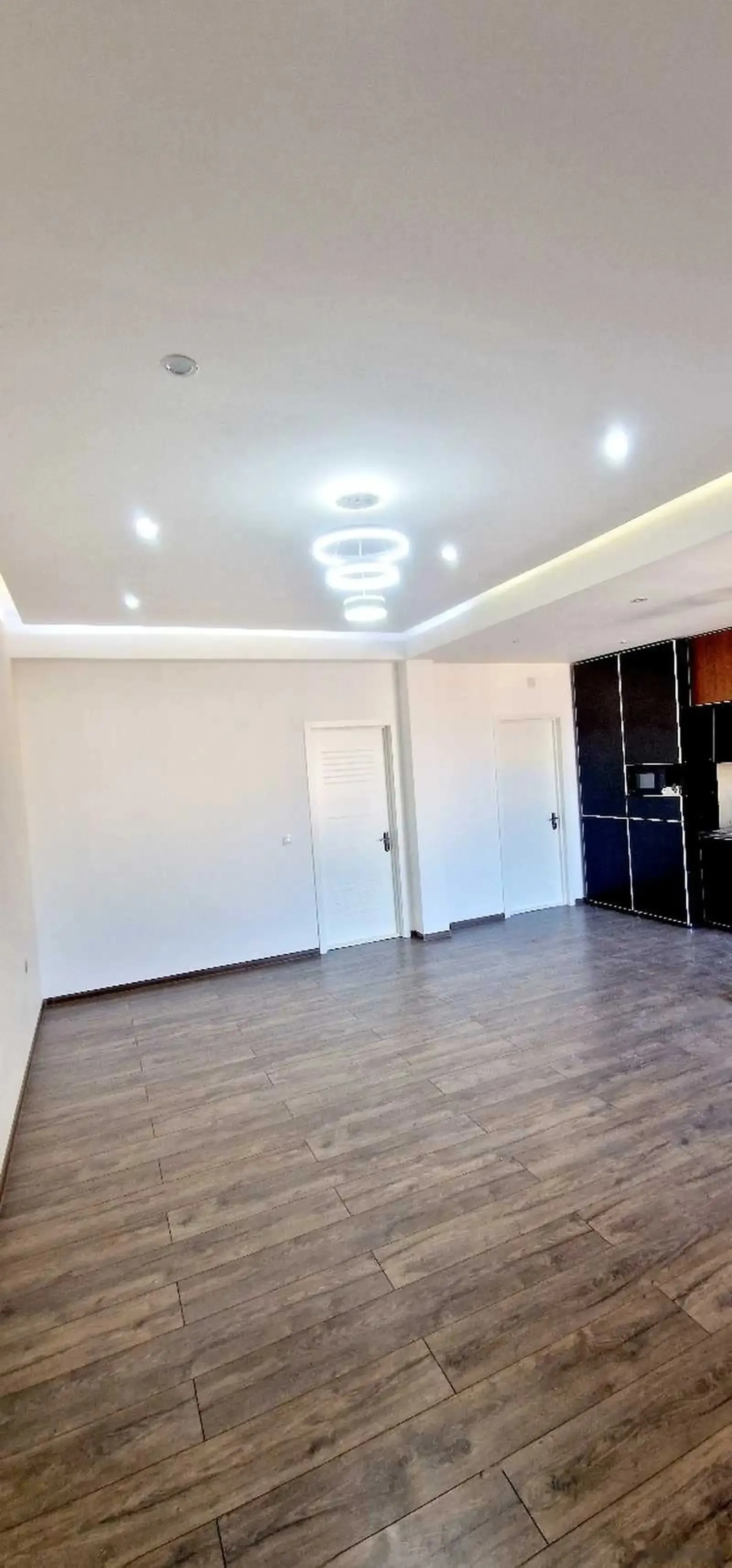 3-комн. квартира, 12 этаж, 122м², 102мкр