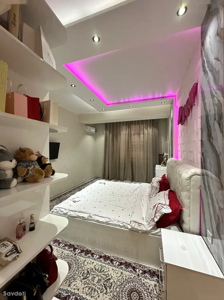 3-комн. квартира, 10 этаж, 123 м², Поворот аэропорта, улица Айни, Чордома, Район Шохмансур