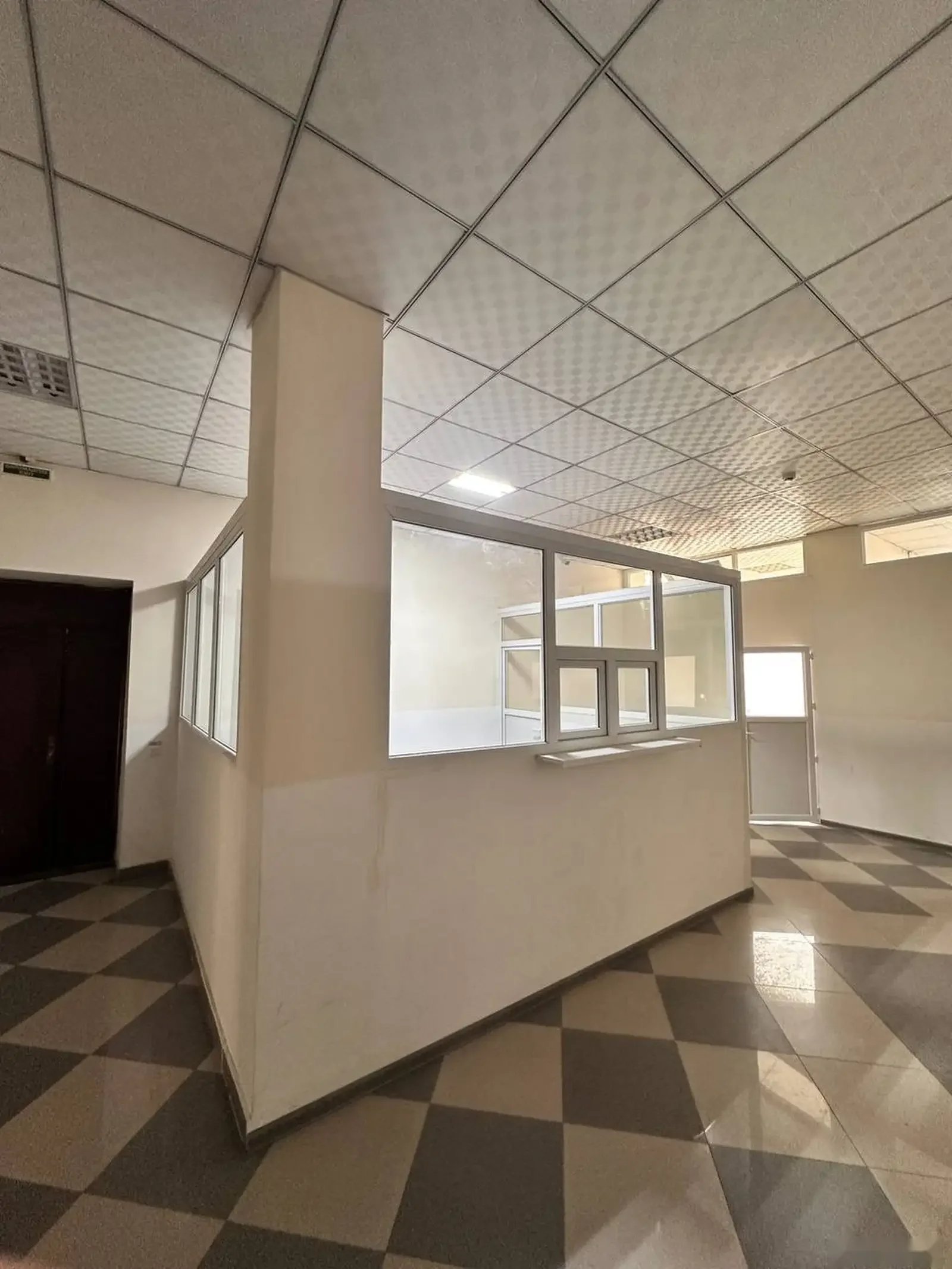Помещение под свободное назначение, 700м², Сино — фото 7