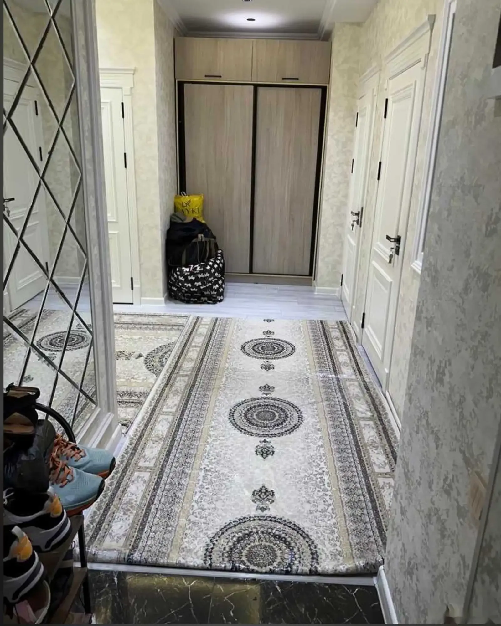 2-комн. квартира, 17 этаж, 80м², Фирдавси