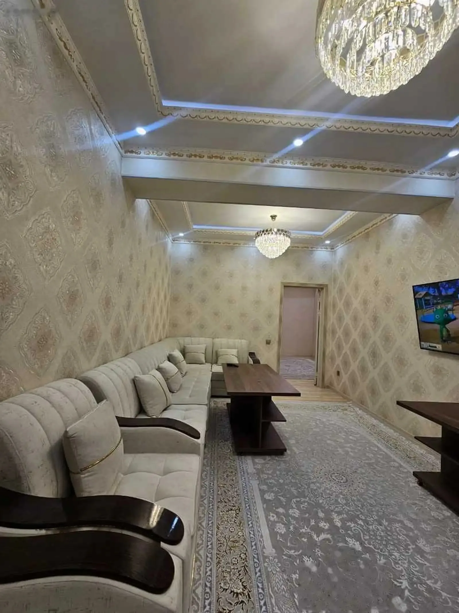 2-комн. квартира, 8 этаж, 90м², Шохмансур
