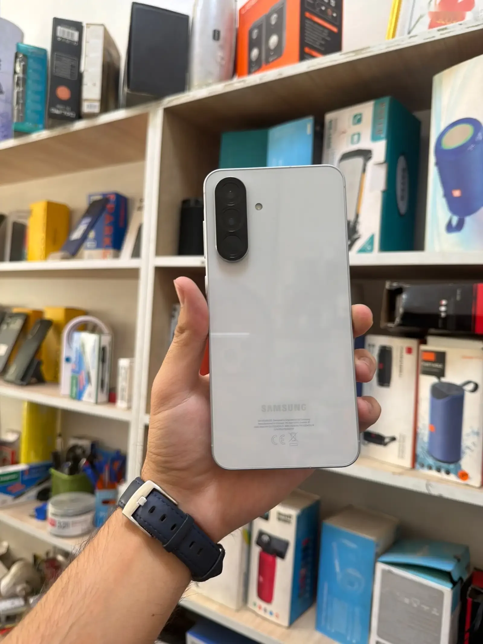 Samsung Galaxy A56 5G — фото 2