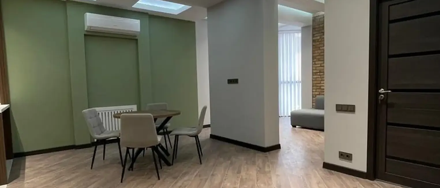 2-комн. квартира, 8 этаж, 74 м², Дом Печати, Ситора