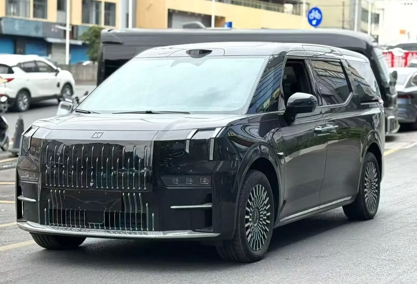 Zeekr 009, 2026 на заказ