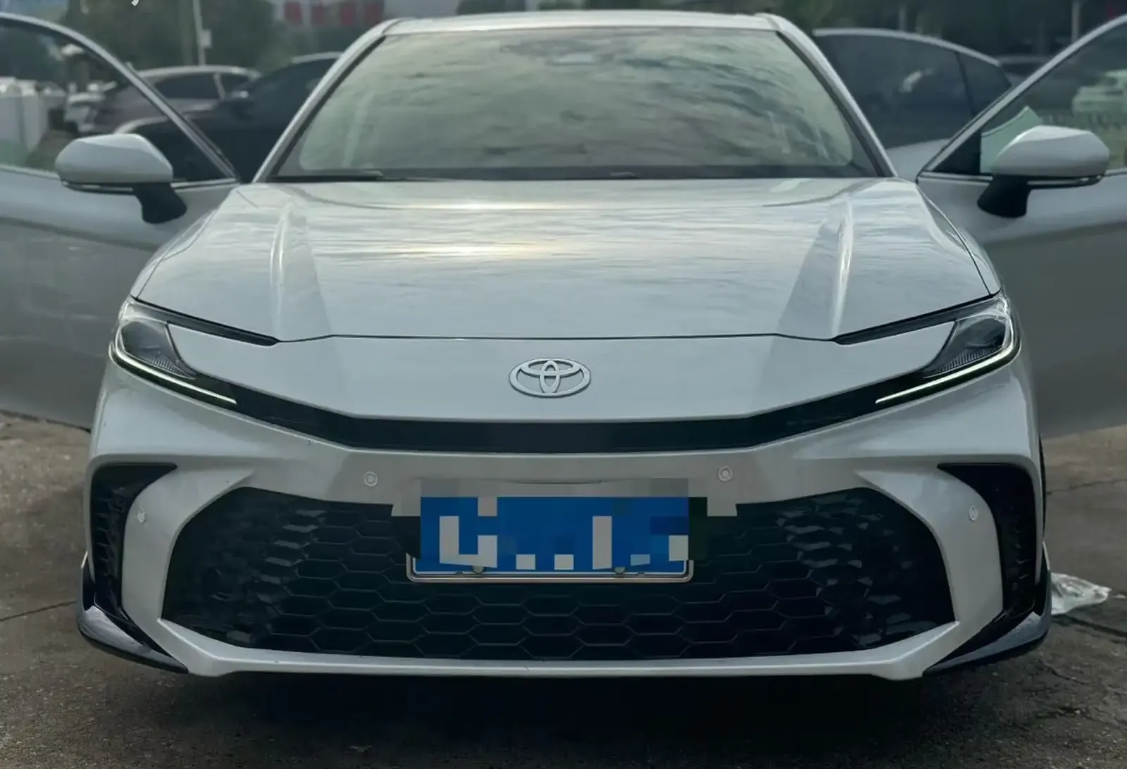 Toyota Camry, 2025