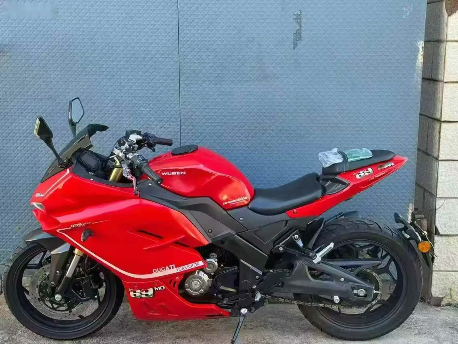Мотоцикл Ducati 400 на заказ — фото 2