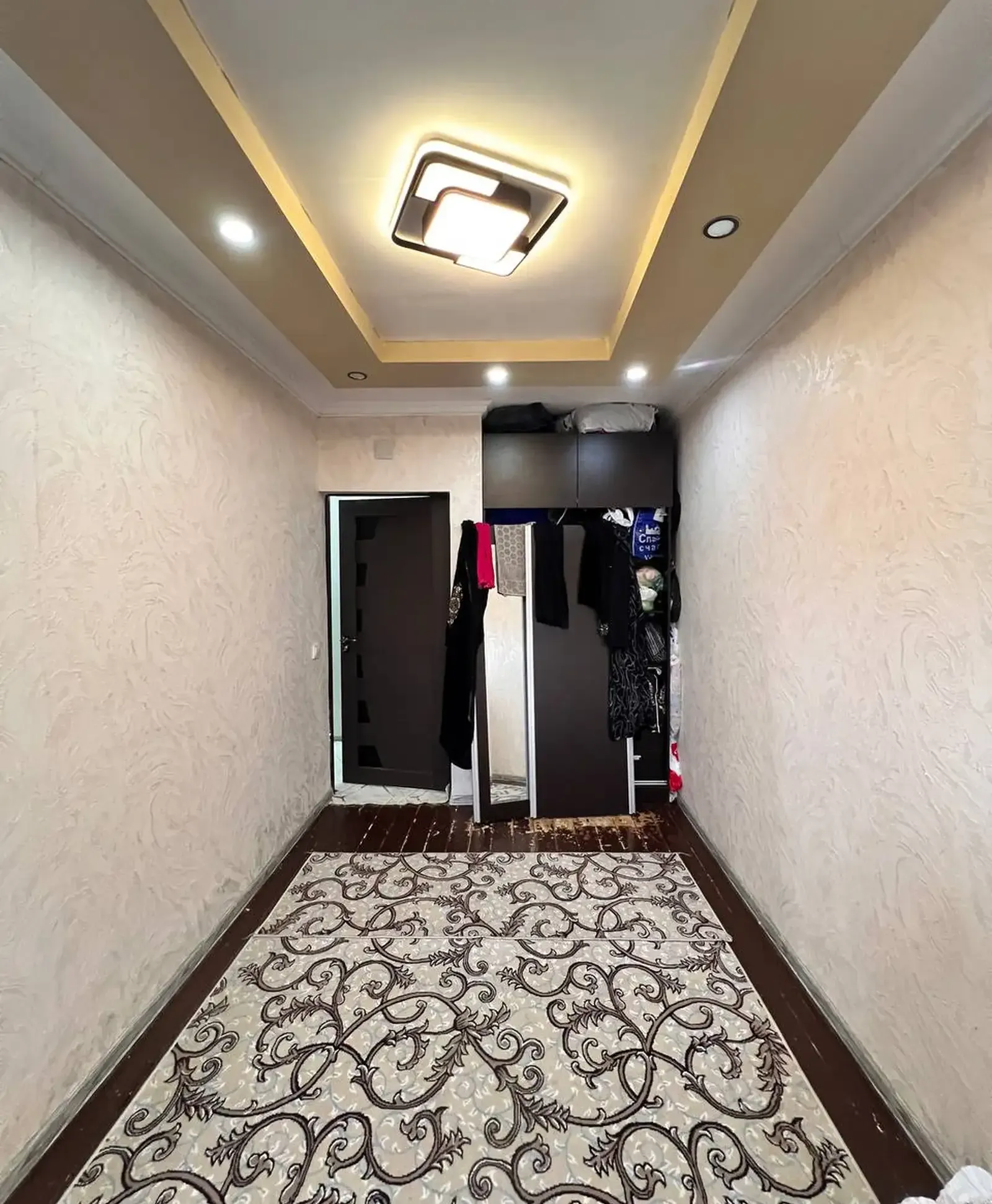 3-комн. квартира, 1 этаж, 74 м², Сино