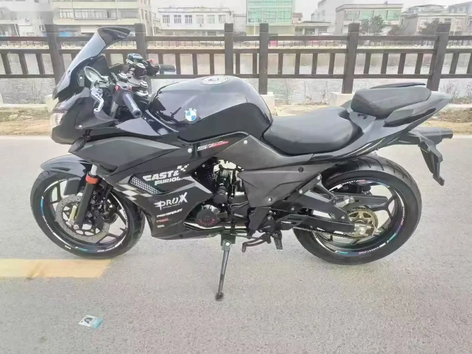 Мотоцикл Kawasaki — фото 3
