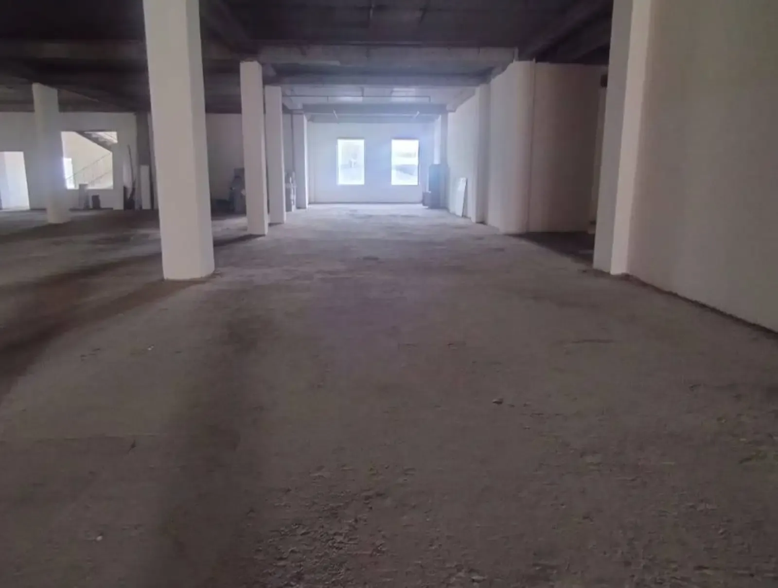 Помещение под магазин / салон, 1200м², Сино