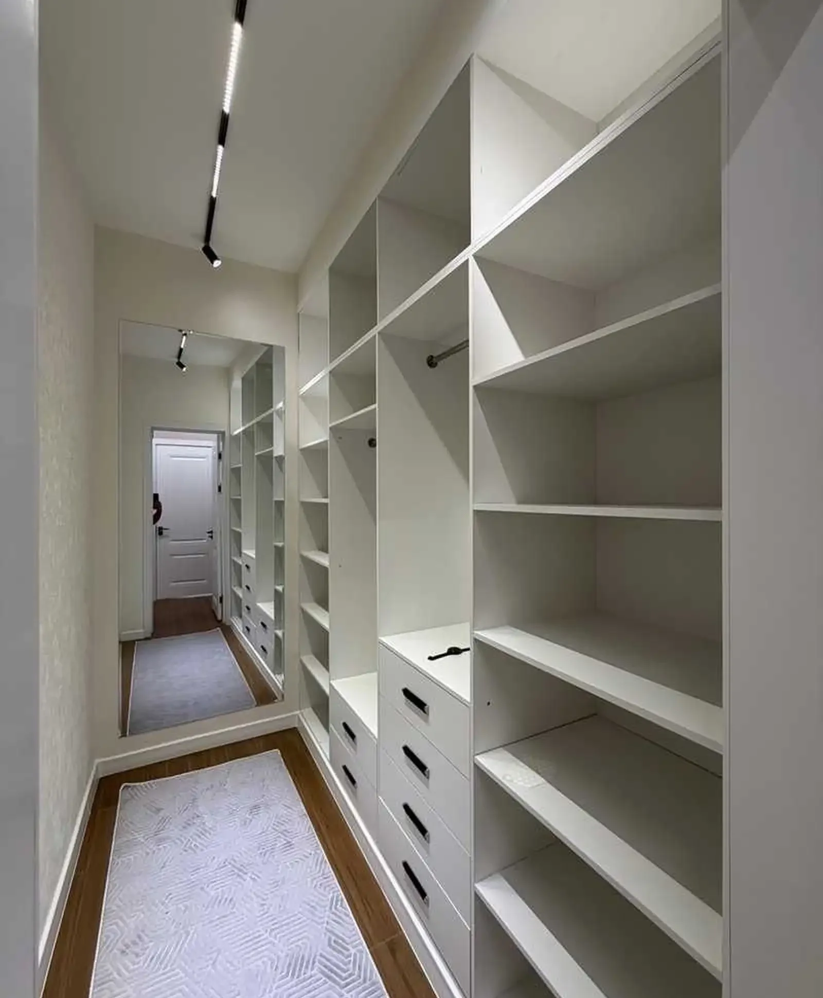 4-комн. квартира, 16 этаж, 111 м², Шохмансур