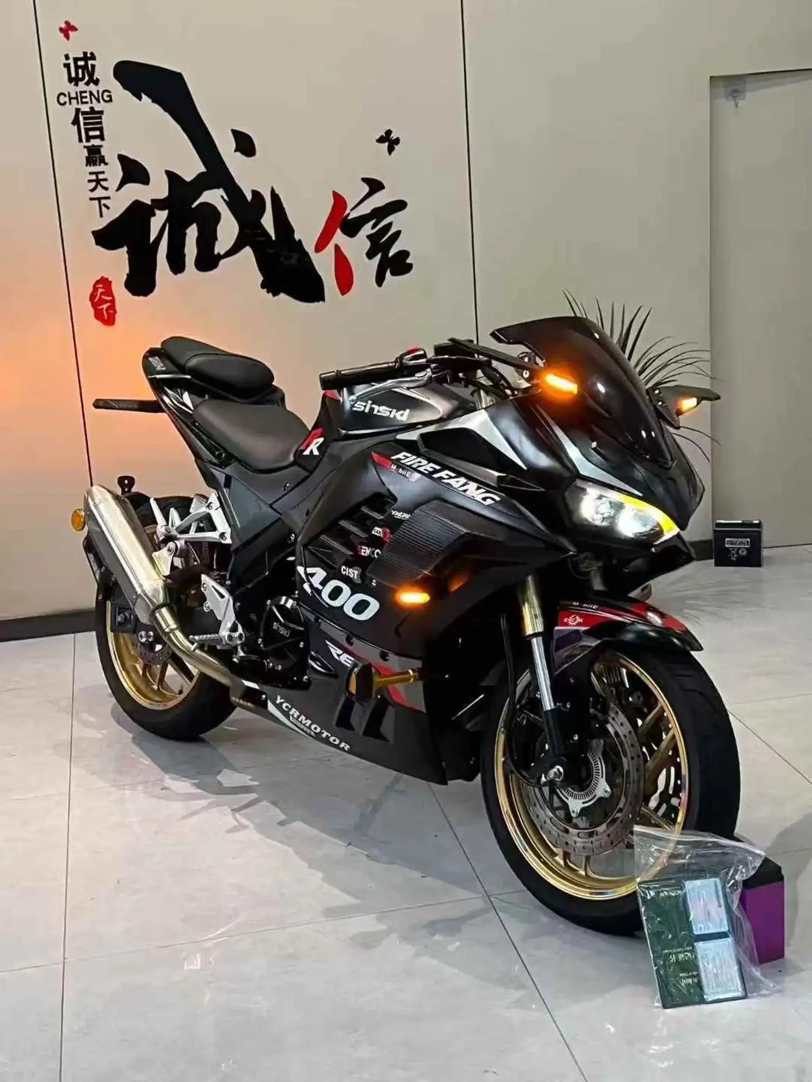 Мотоцикл Suzuki 400 — фото 4