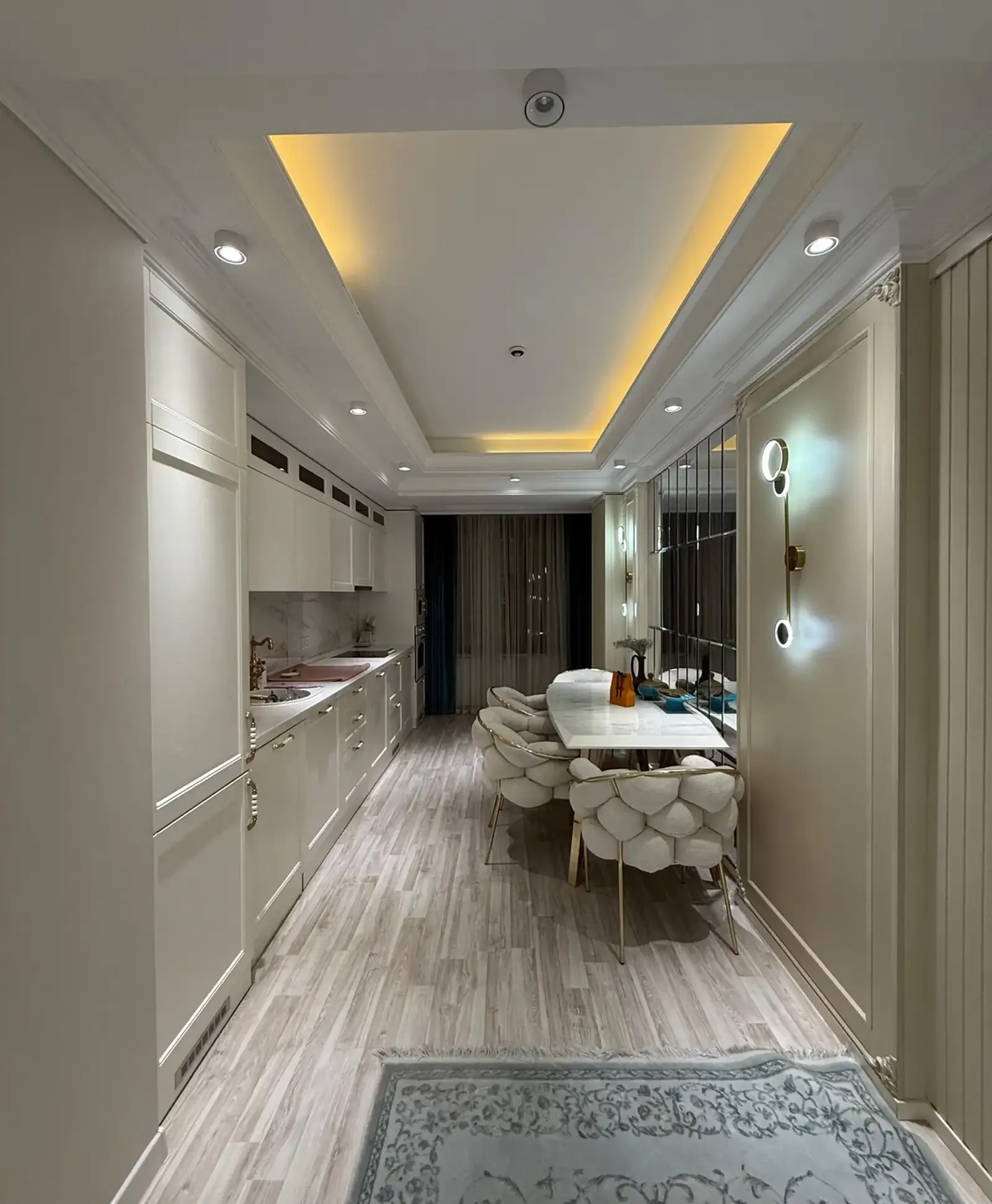 3-комн. квартира, 16 этаж, 216 м², Славянский. Улица Пушкина