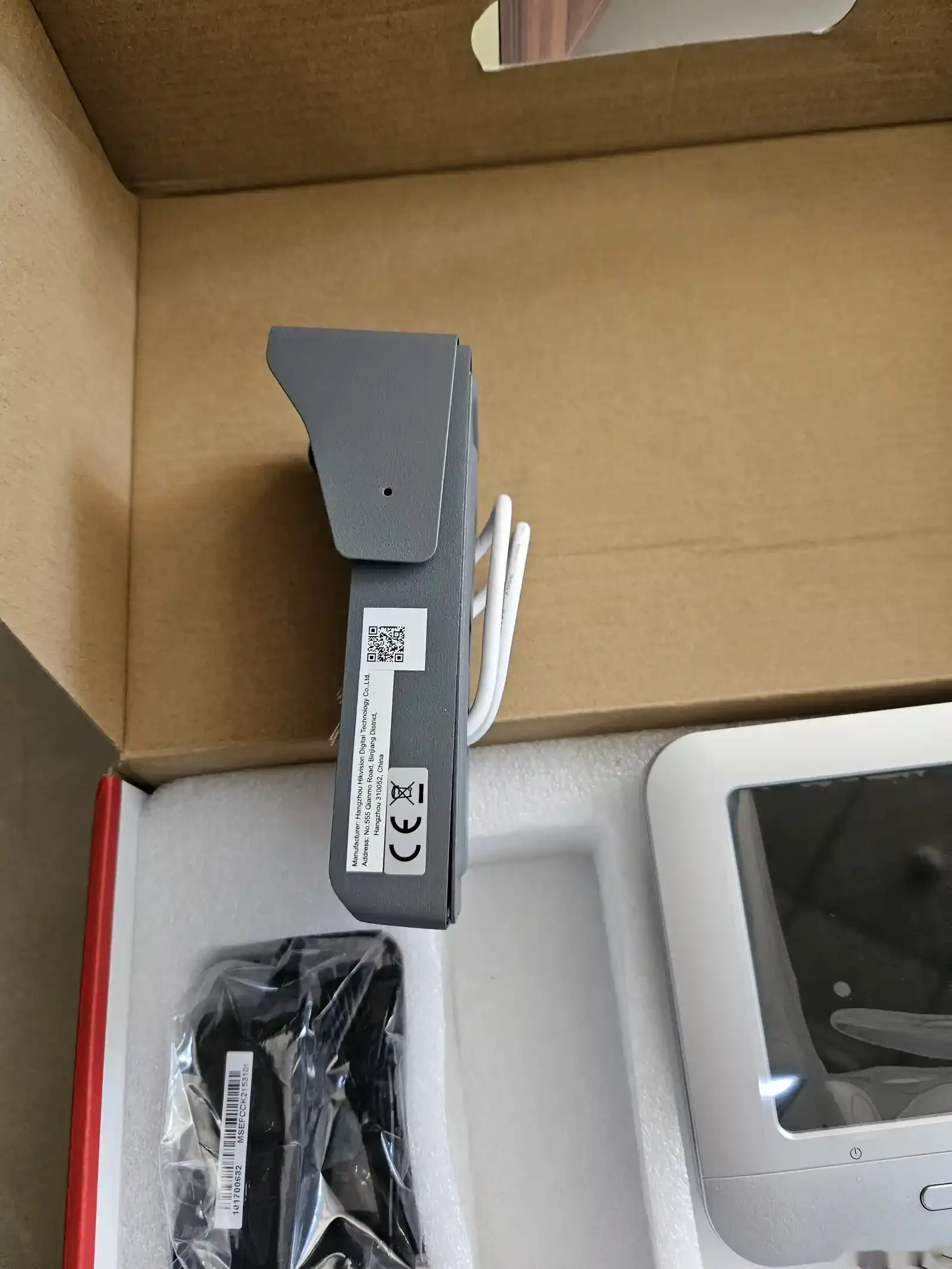 Видеодомофон Hikvision DS-KIS 203 — фото 6