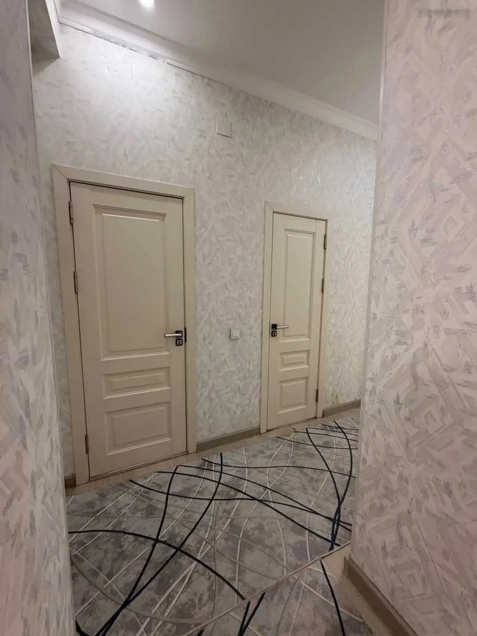 2-комн. квартира, 9 этаж, 80м², Шохмансур