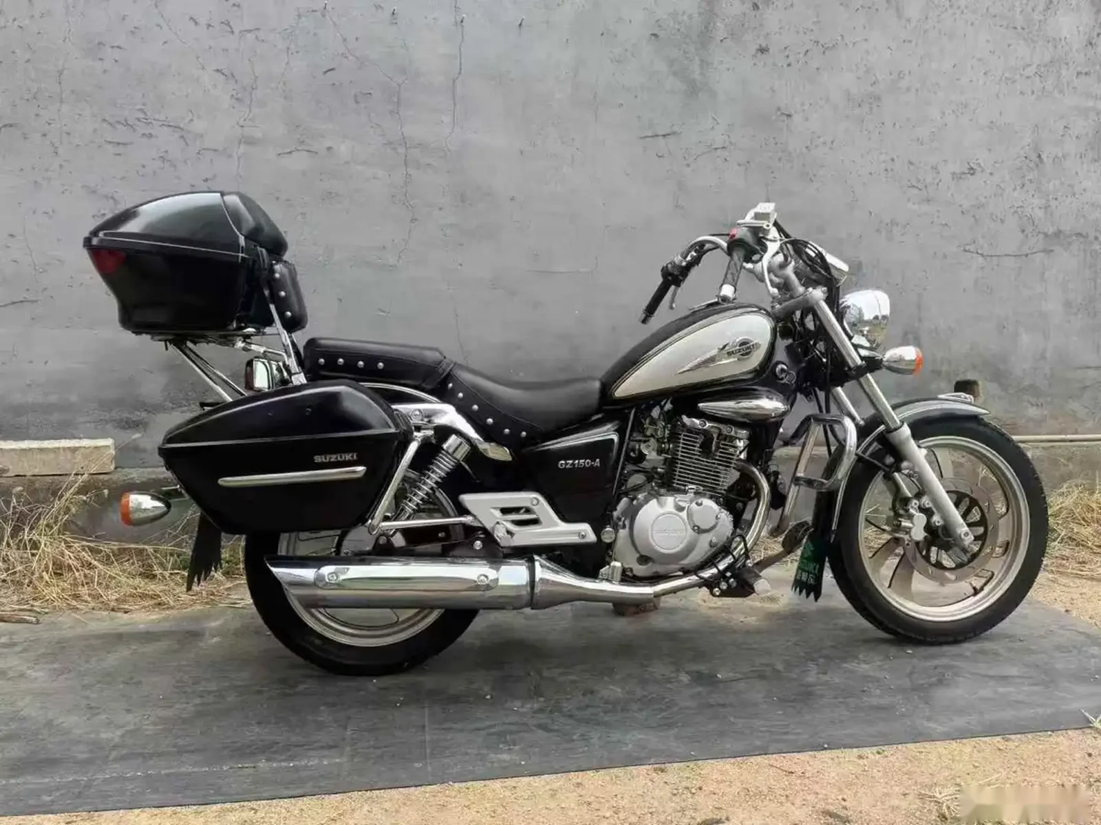 Мотоцикл Suzuki GZ150 — фото 3