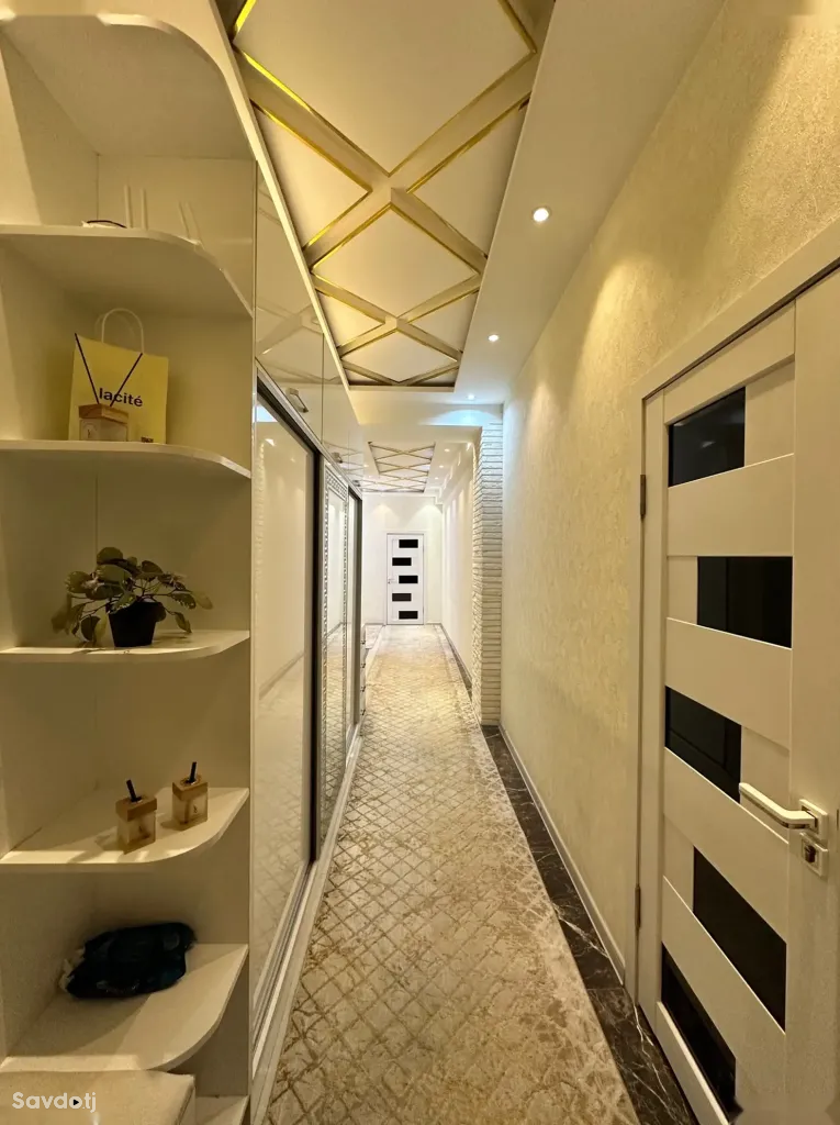 3-комн. квартира, 10 этаж, 123 м², Поворот аэропорта, улица Айни, Чордома, Район Шохмансур