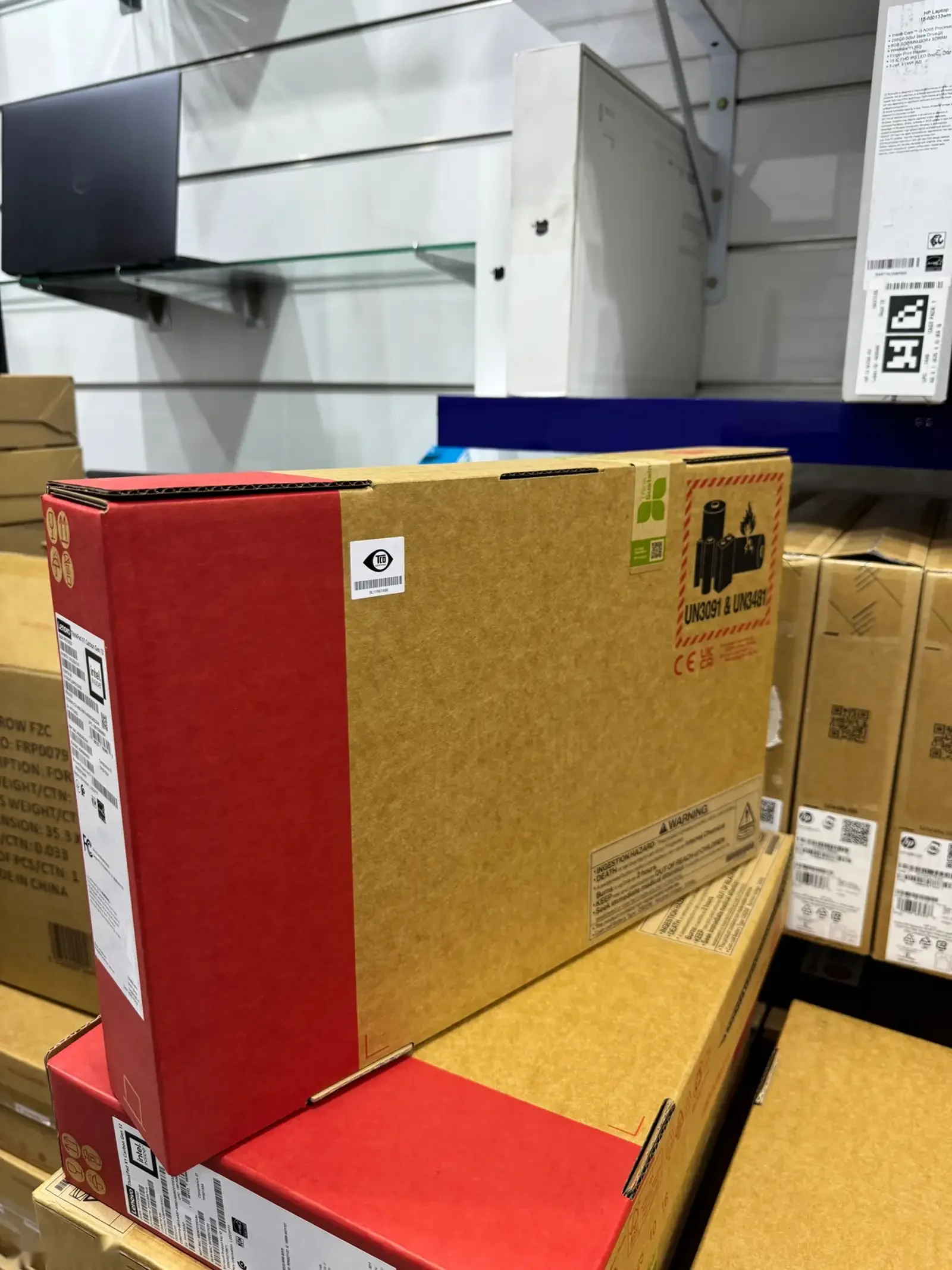 Ноутбук Lenovo ThinkPad X1 Carbon Gen 12 — фото 3