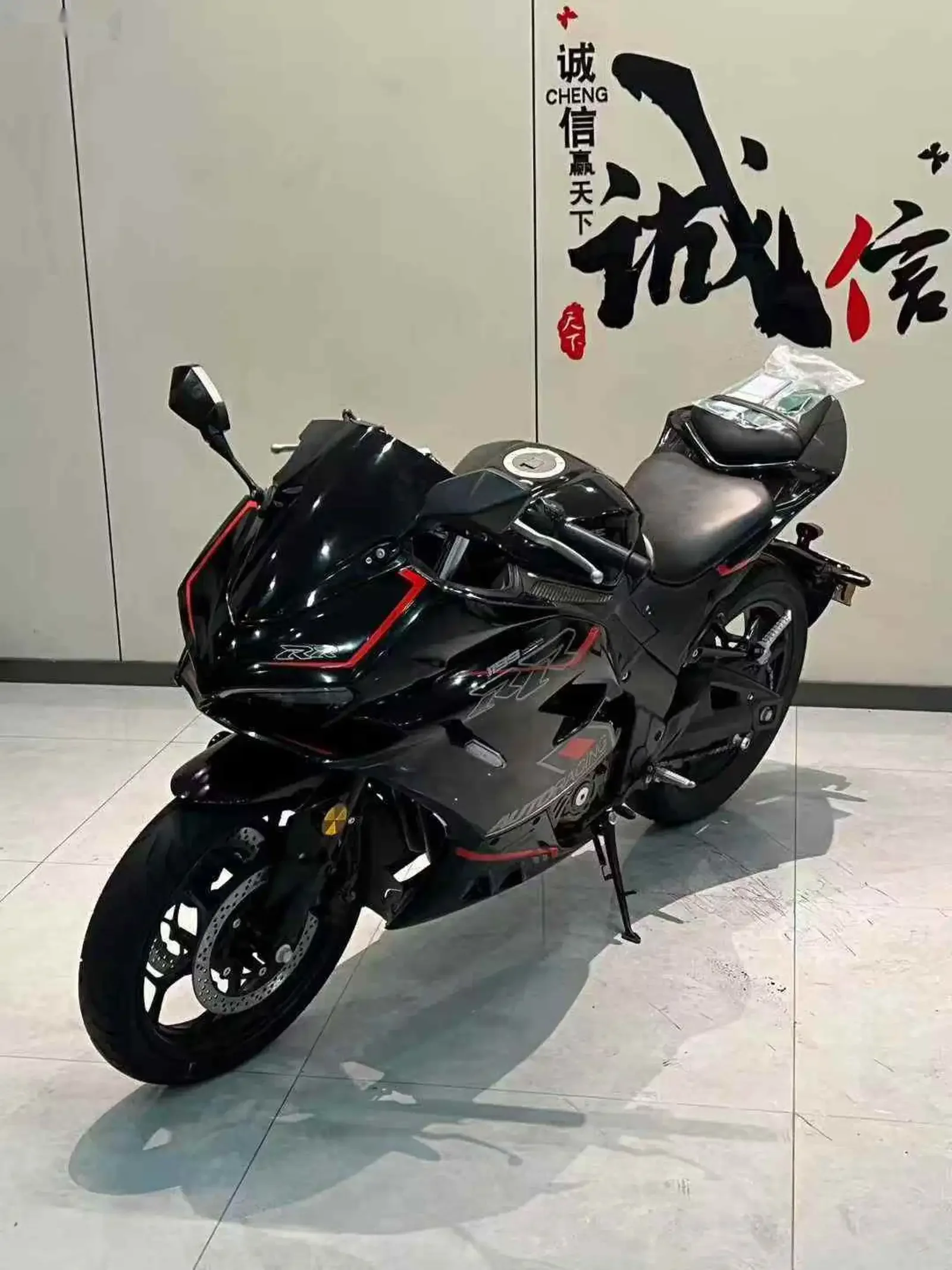 Мотоцикл Ducati 400 на заказ — фото 3
