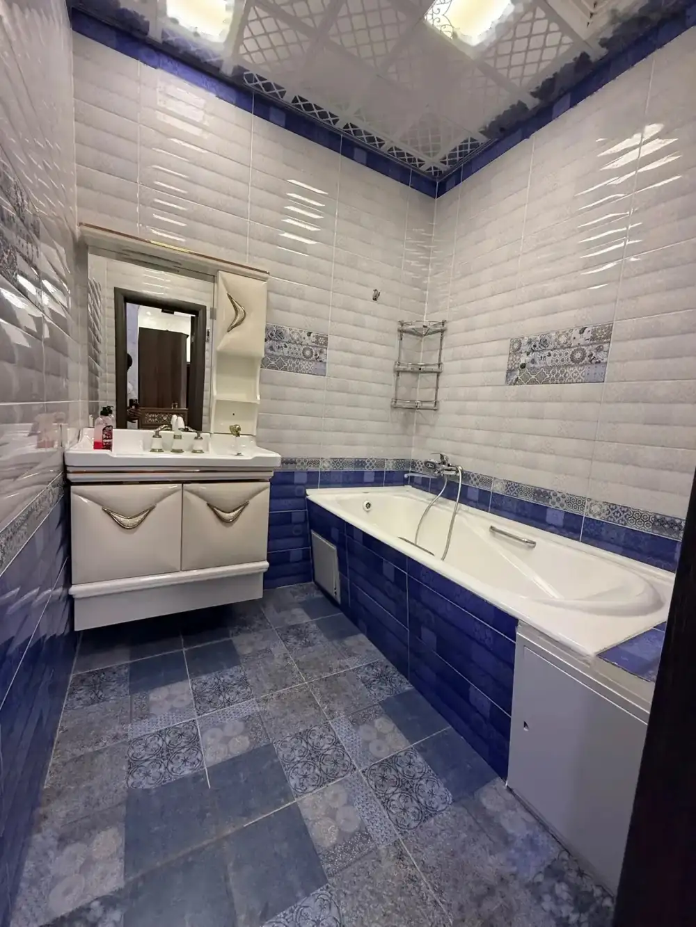 3-комн. квартира, 10 этаж, 90м², Рудаки 179, дом Ёвар