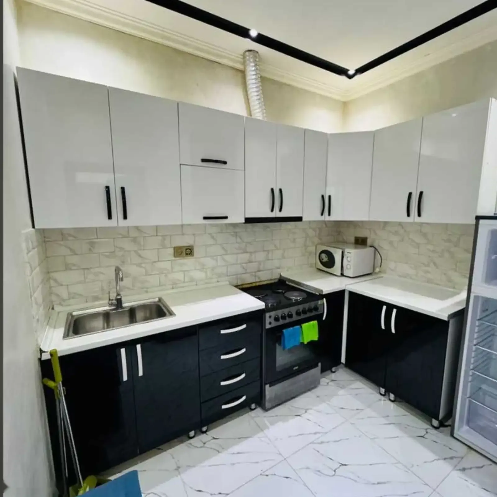 2-комн. квартира, 6 этаж, 80м², Шохмансур