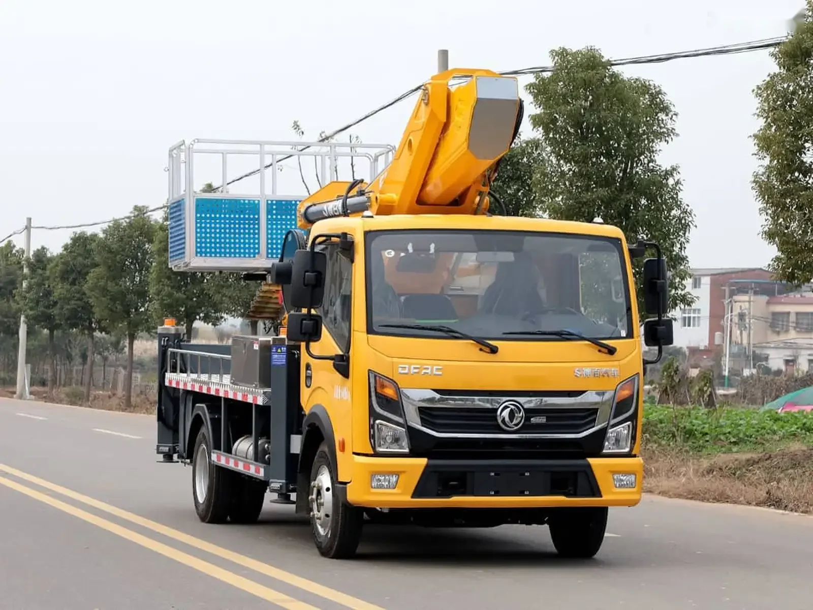 Автокран Dongfeng на заказ — фото 2
