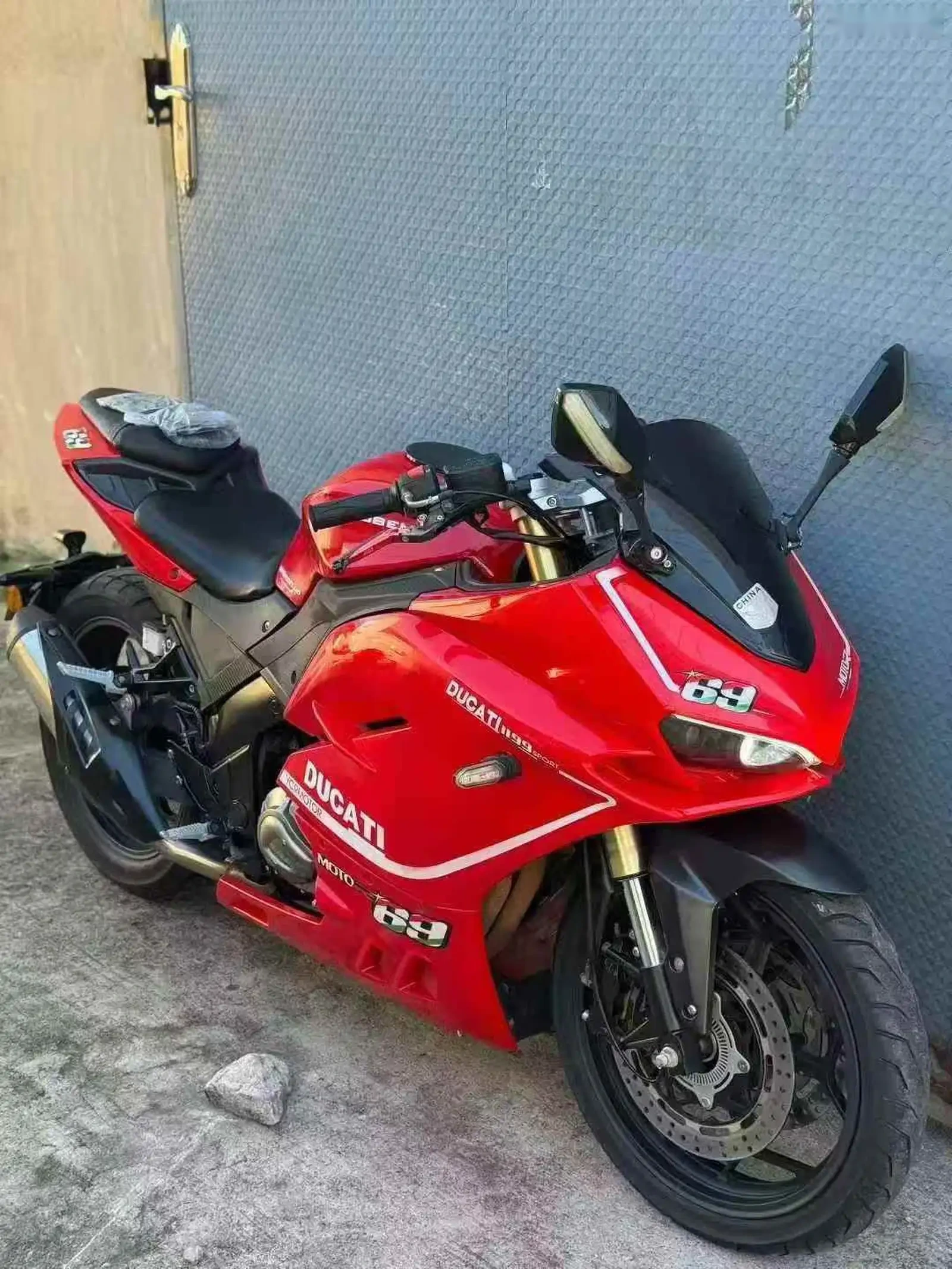 Мотоцикл Ducati 400 на заказ — фото 4