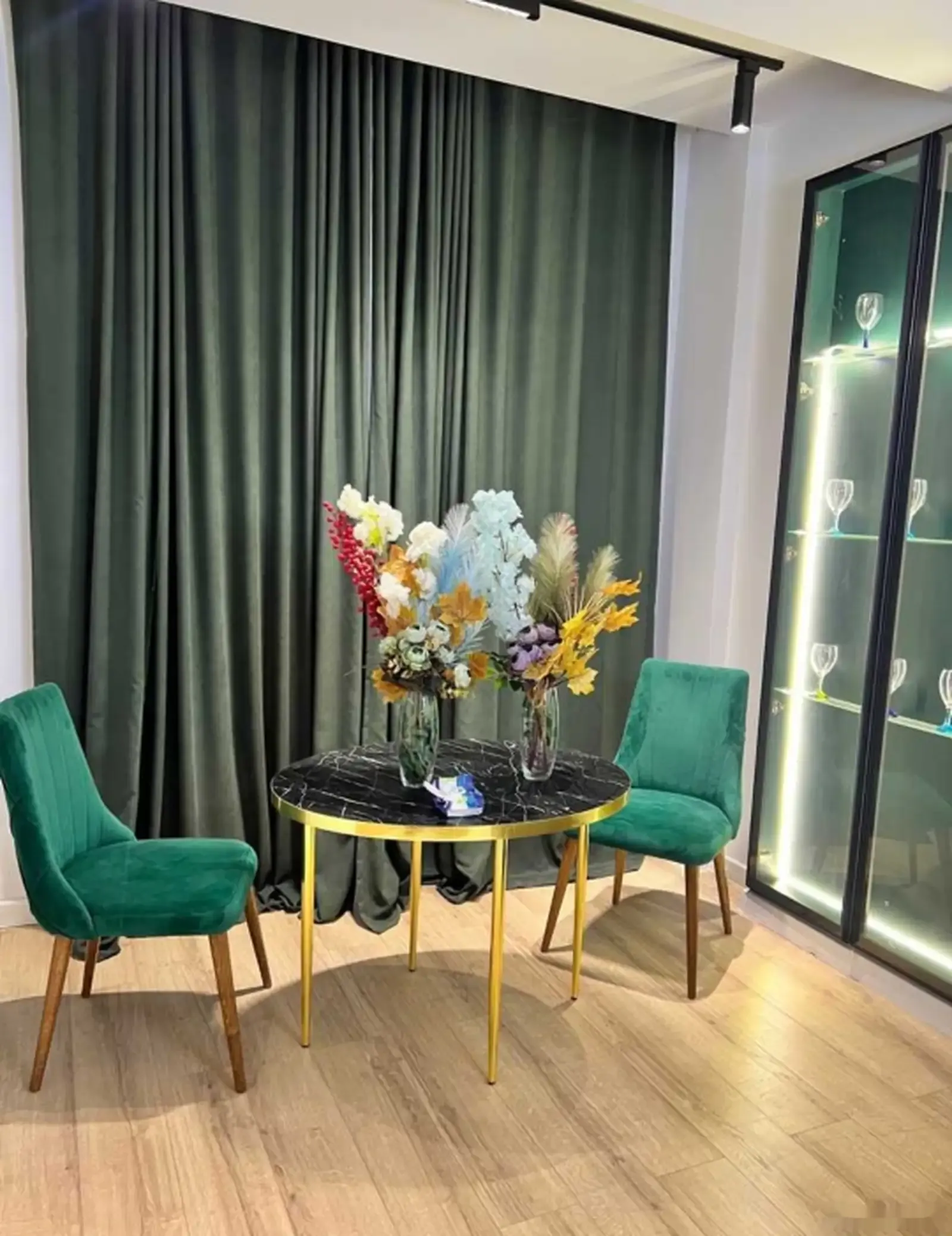 2-комн. квартира, 10 этаж, 70м², голубой экран
