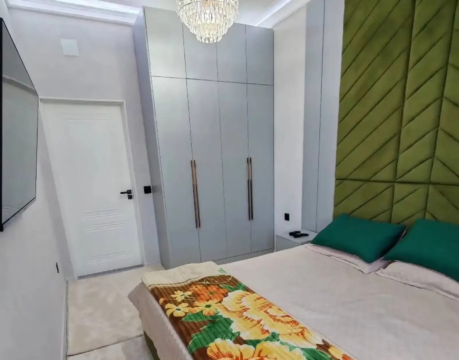 2-комн. квартира, 13 этаж, 64 м², Шохмансур