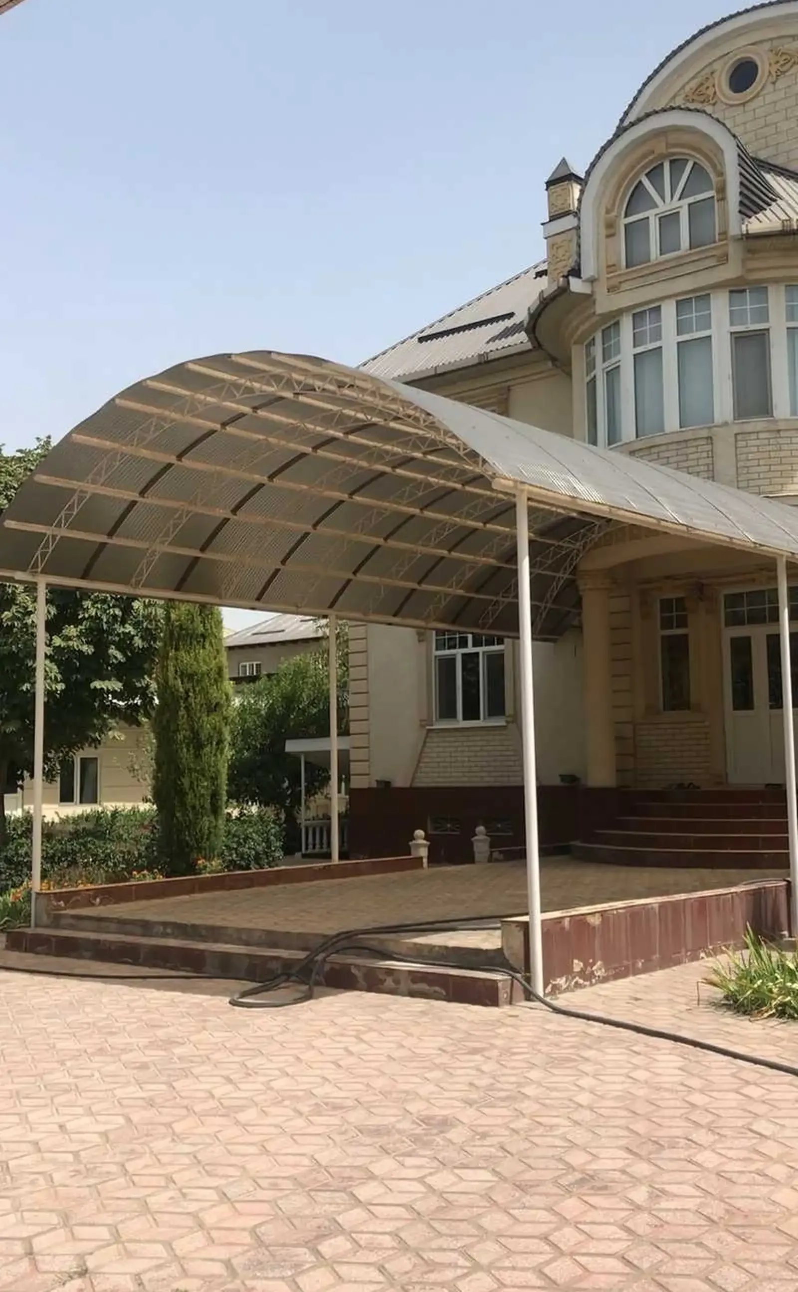 3-этажный, 10 комнатный дом, 600 м², Фирдавси