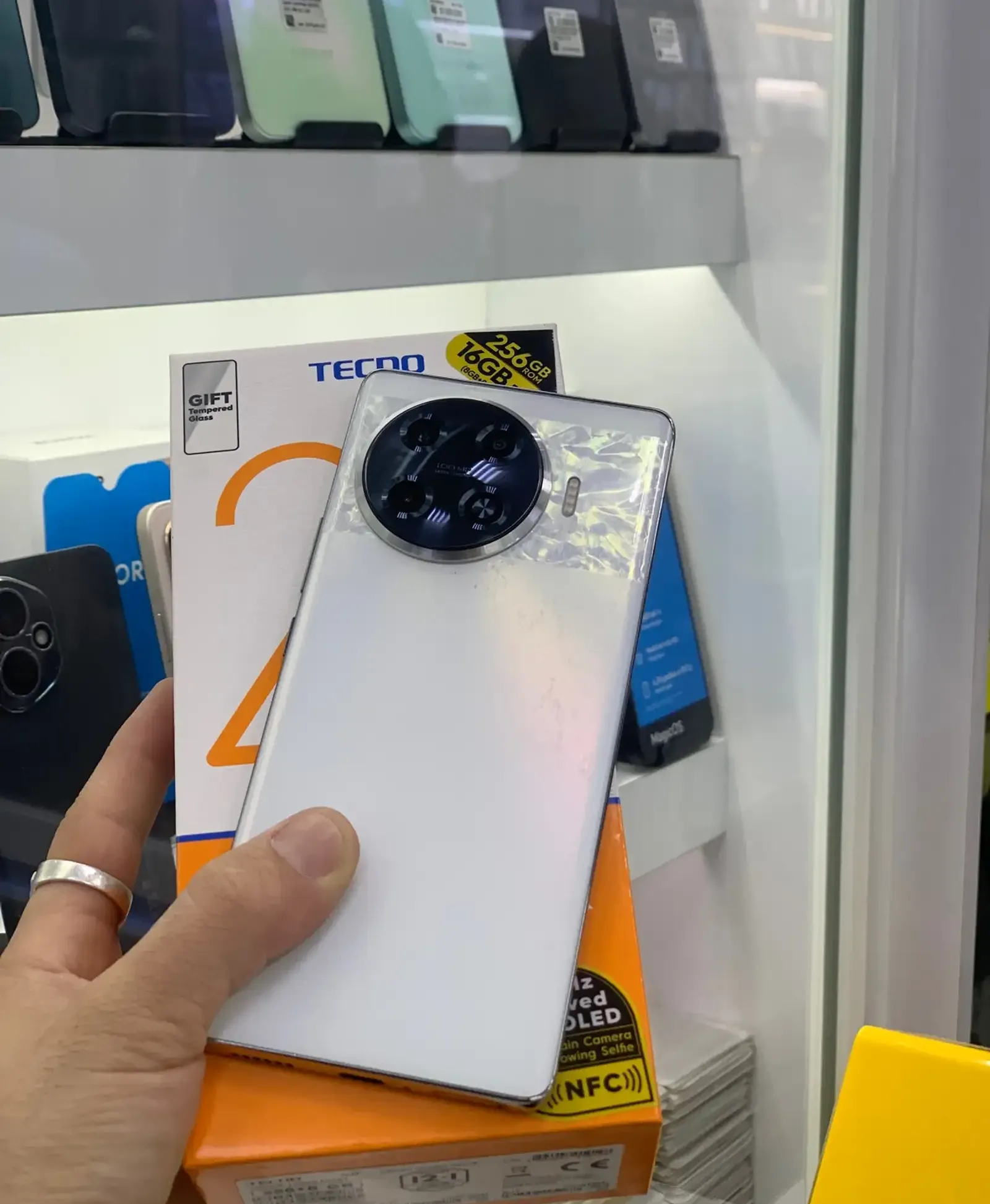 Tecno Spark 20 256 gb