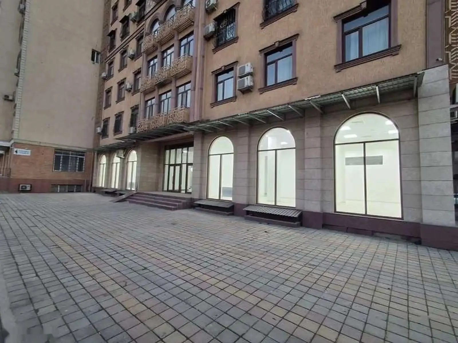 Помещение под офис, 400м², сино