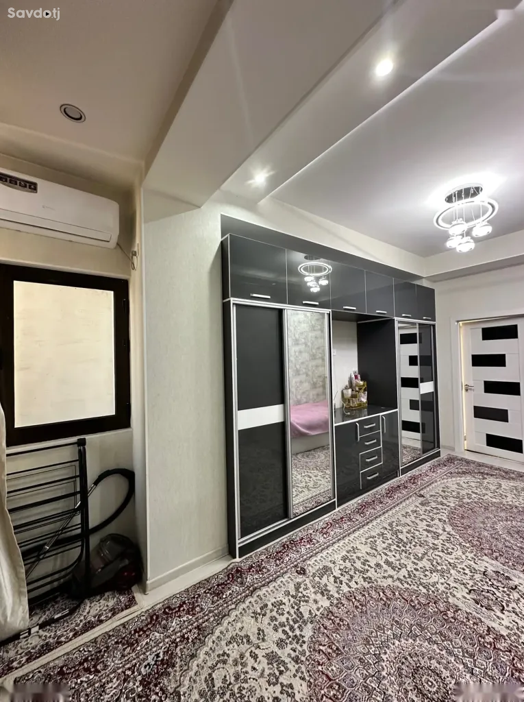 3-комн. квартира, 10 этаж, 123 м², Поворот аэропорта, улица Айни, Чордома, Район Шохмансур