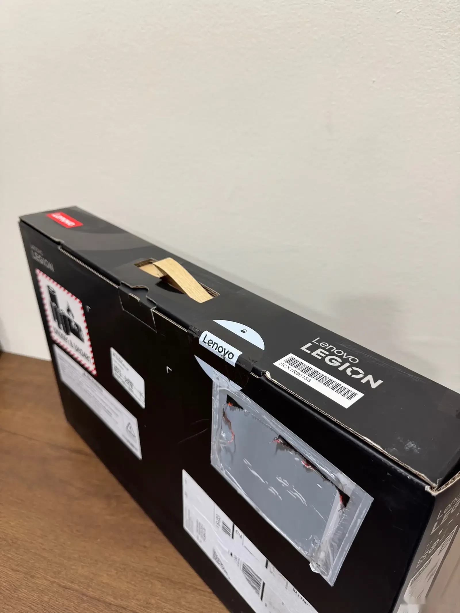 Ноутбук Lenovo Legion Pro 7 Ultra 9 RTX 5080 — фото 3