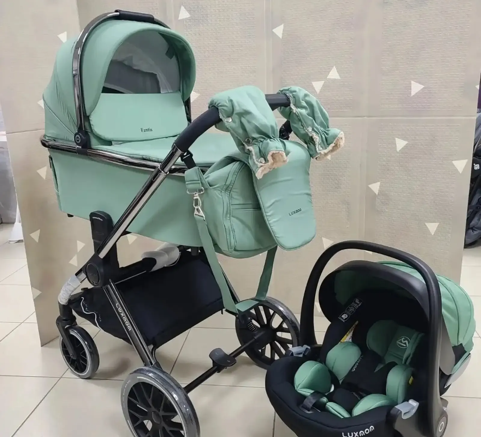 Прогулочная коляска 3в1 Kidilo