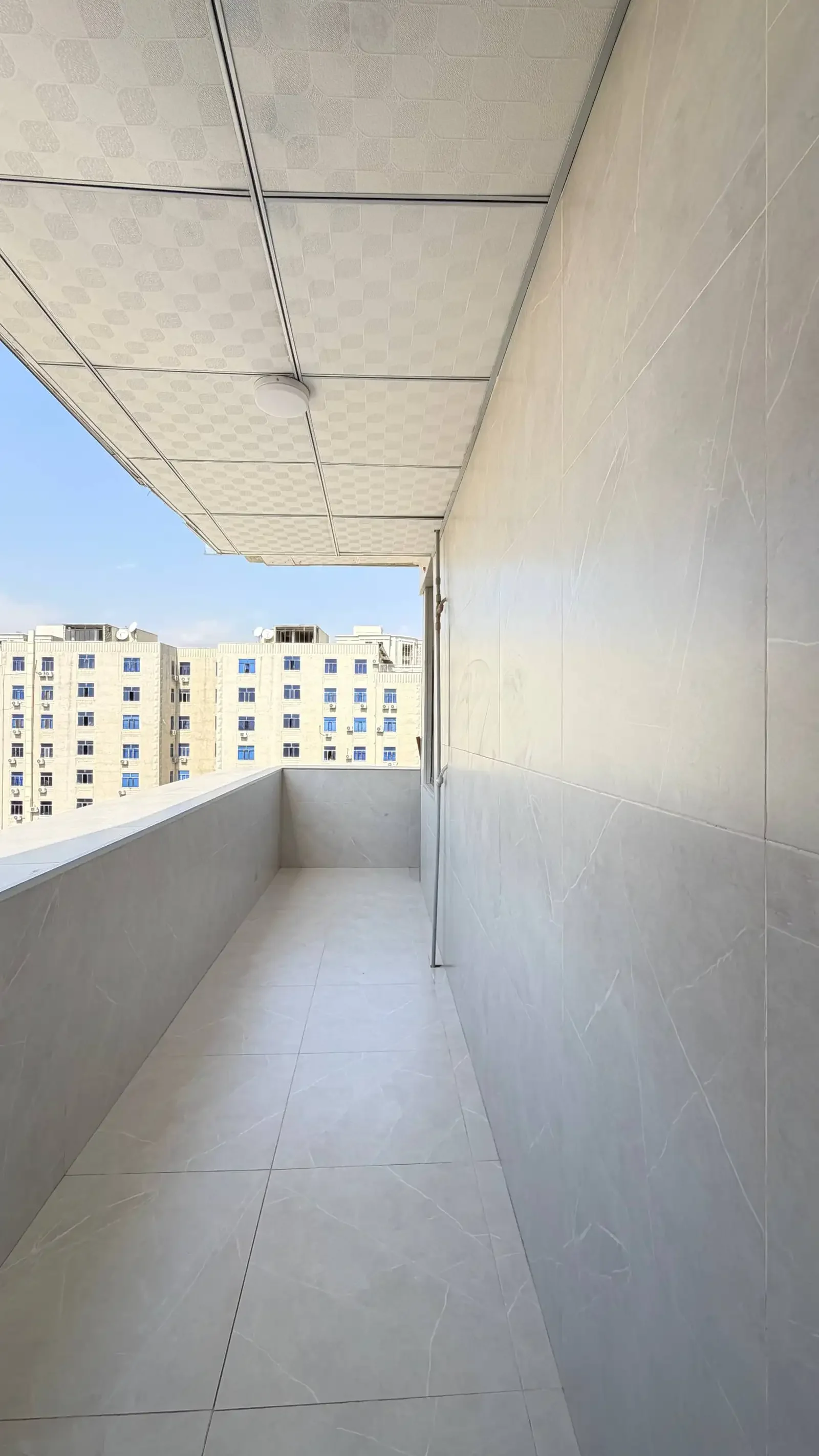 3-комн. квартира, 14 этаж, 107 м², Шохмансур пушти Хукумат — фото 3