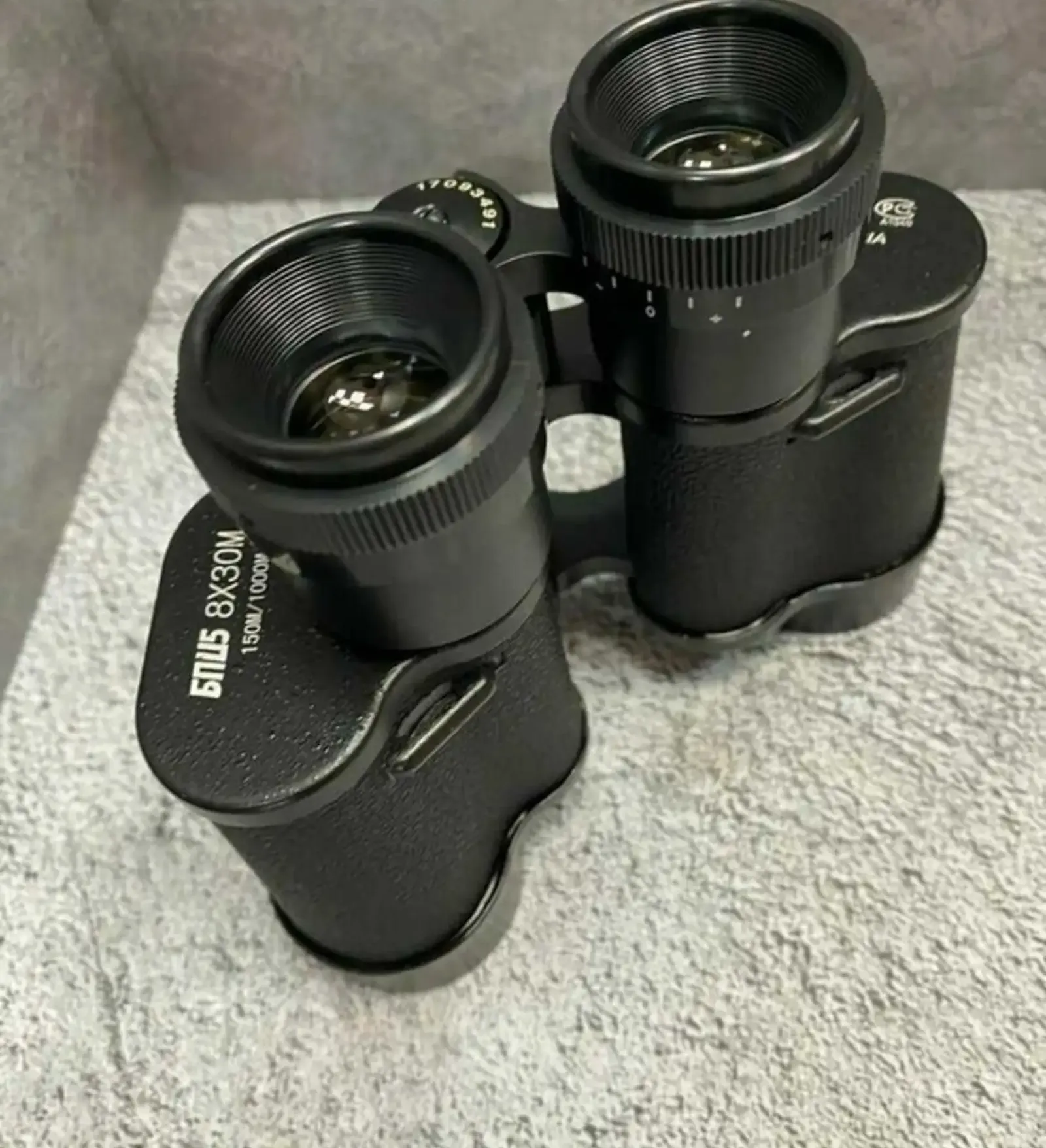 Бинокль 8x30м